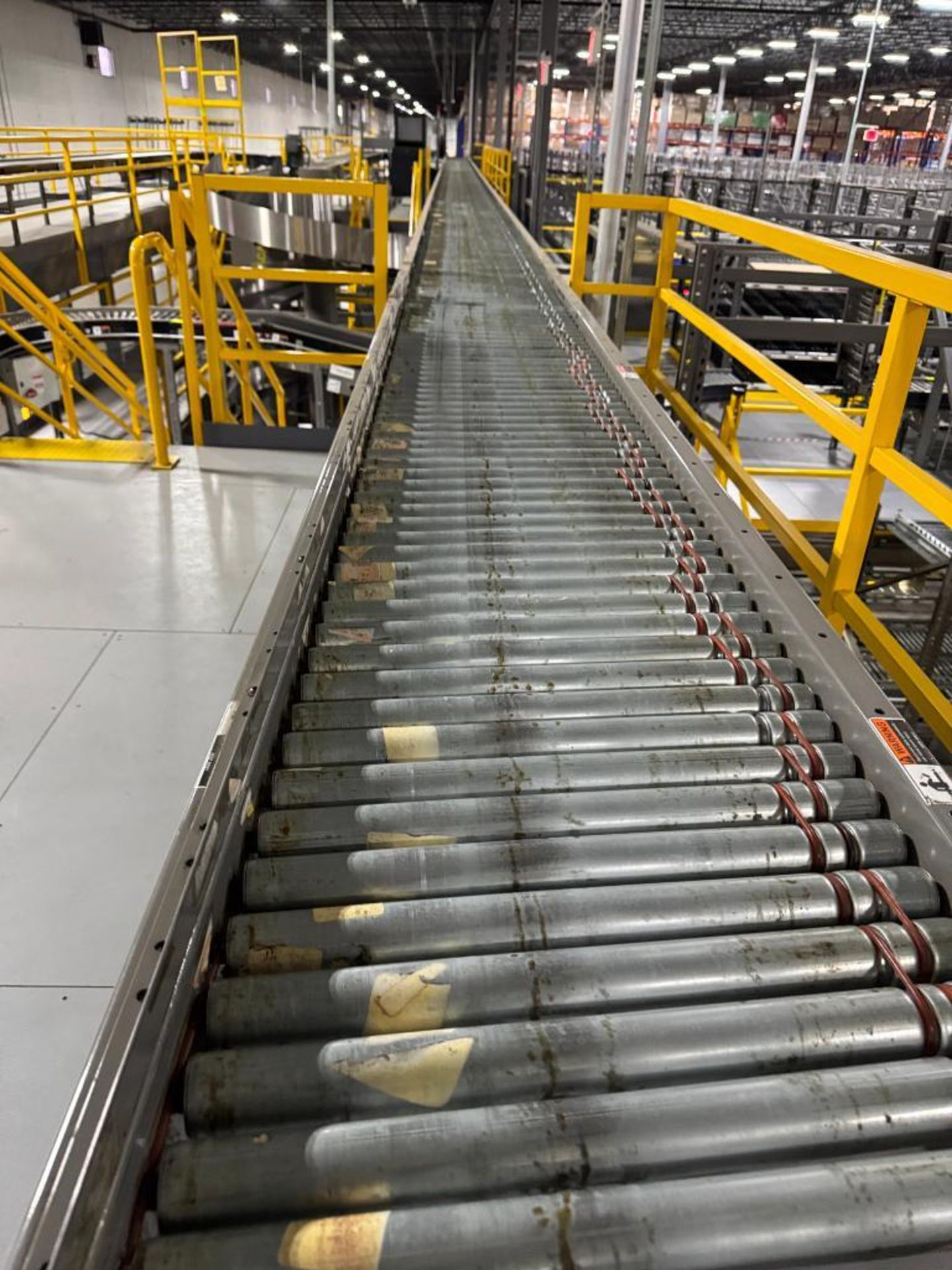 Invata powered roller conveyor - Image 3 of 6