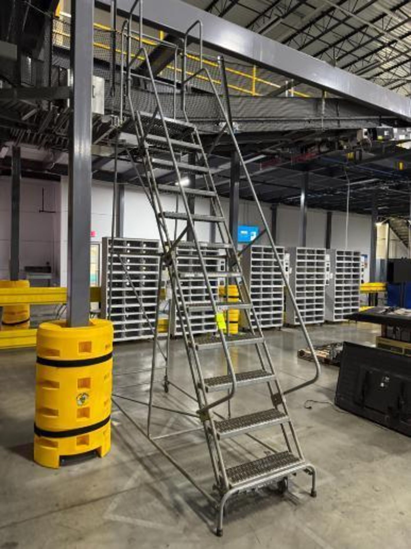 12-step stocking platform