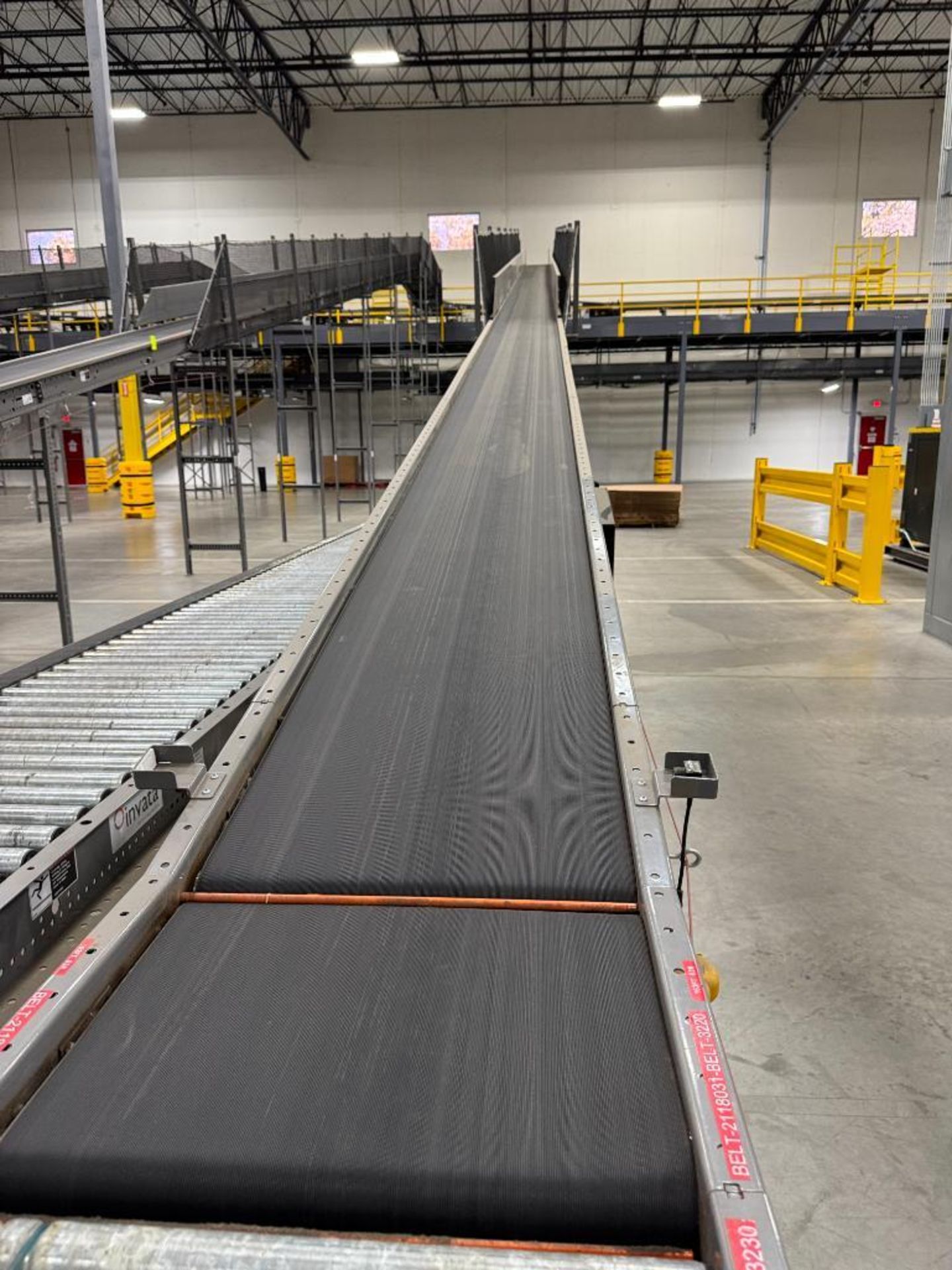 Invata conveyor belt w/ decline