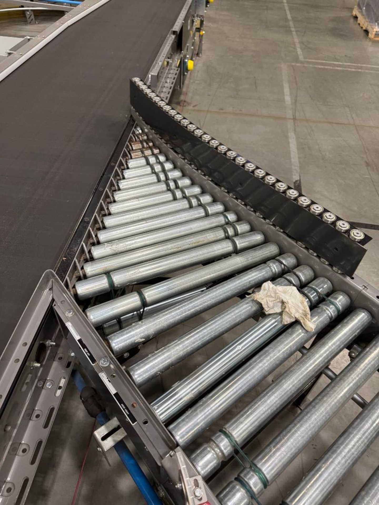 Invata powered roller conveyor - Image 3 of 3