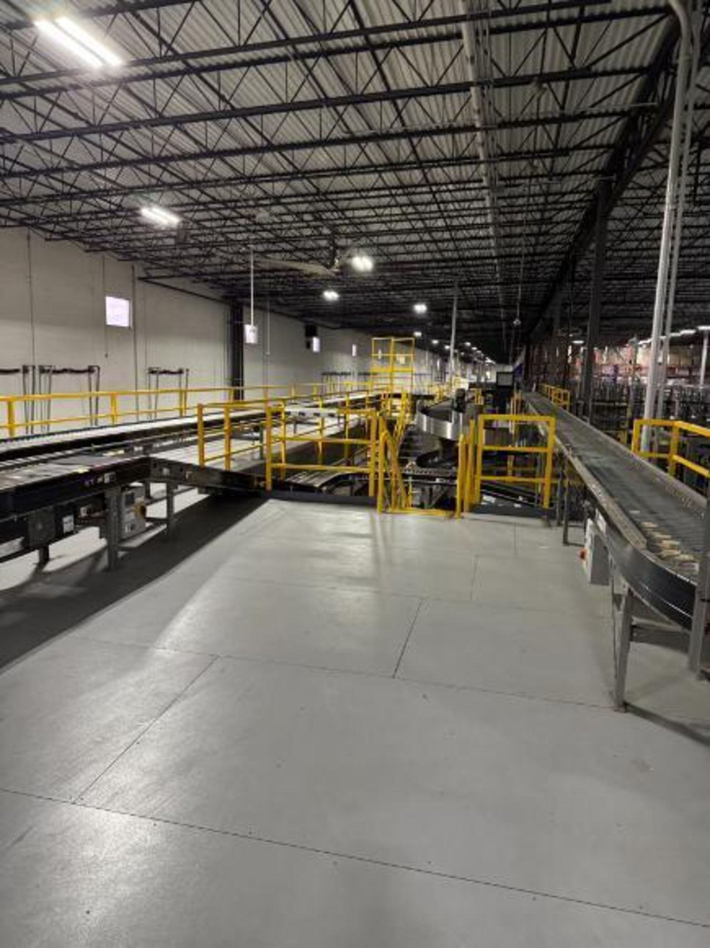 north mezzanine, w/ one set of stairs - Image 18 of 20