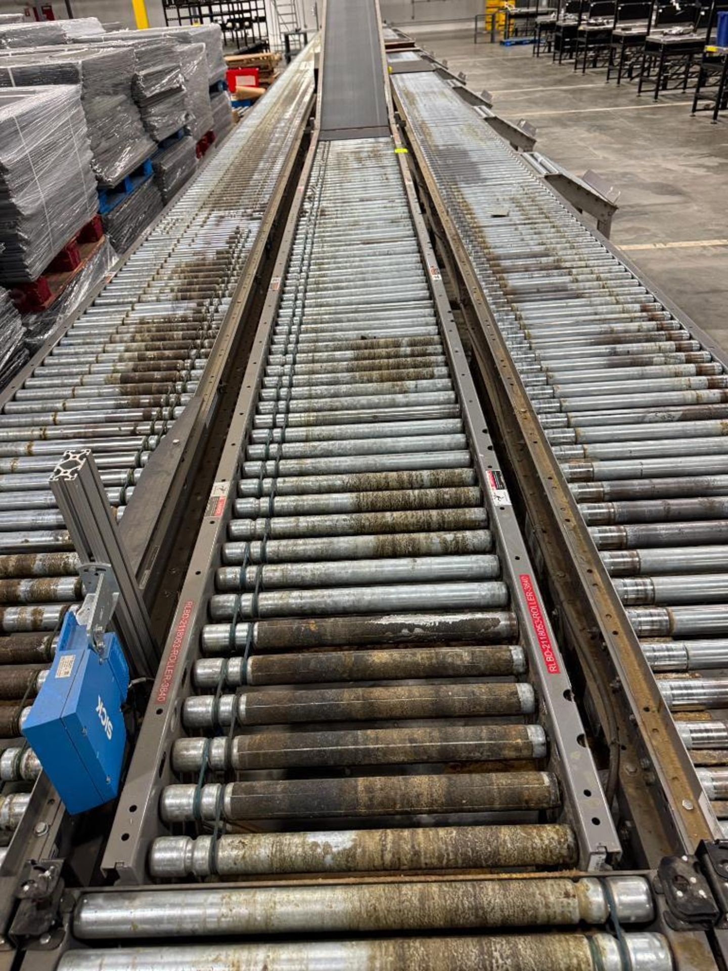 Invata powered roller conveyor - Image 3 of 3