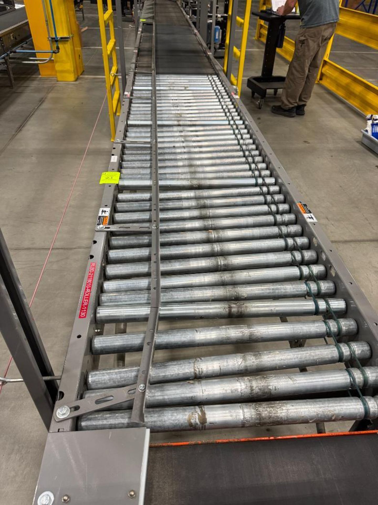 Invata powered roller conveyor & conveyor belt