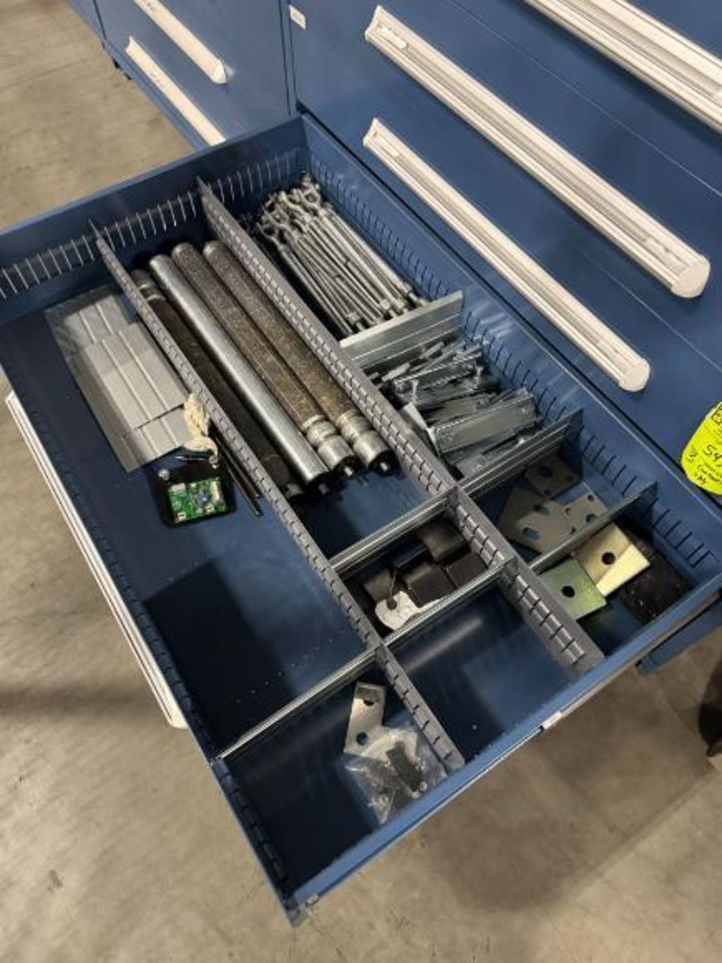 contents of 3) drawers- polyurethane hose, assorted hardware, - Image 3 of 6