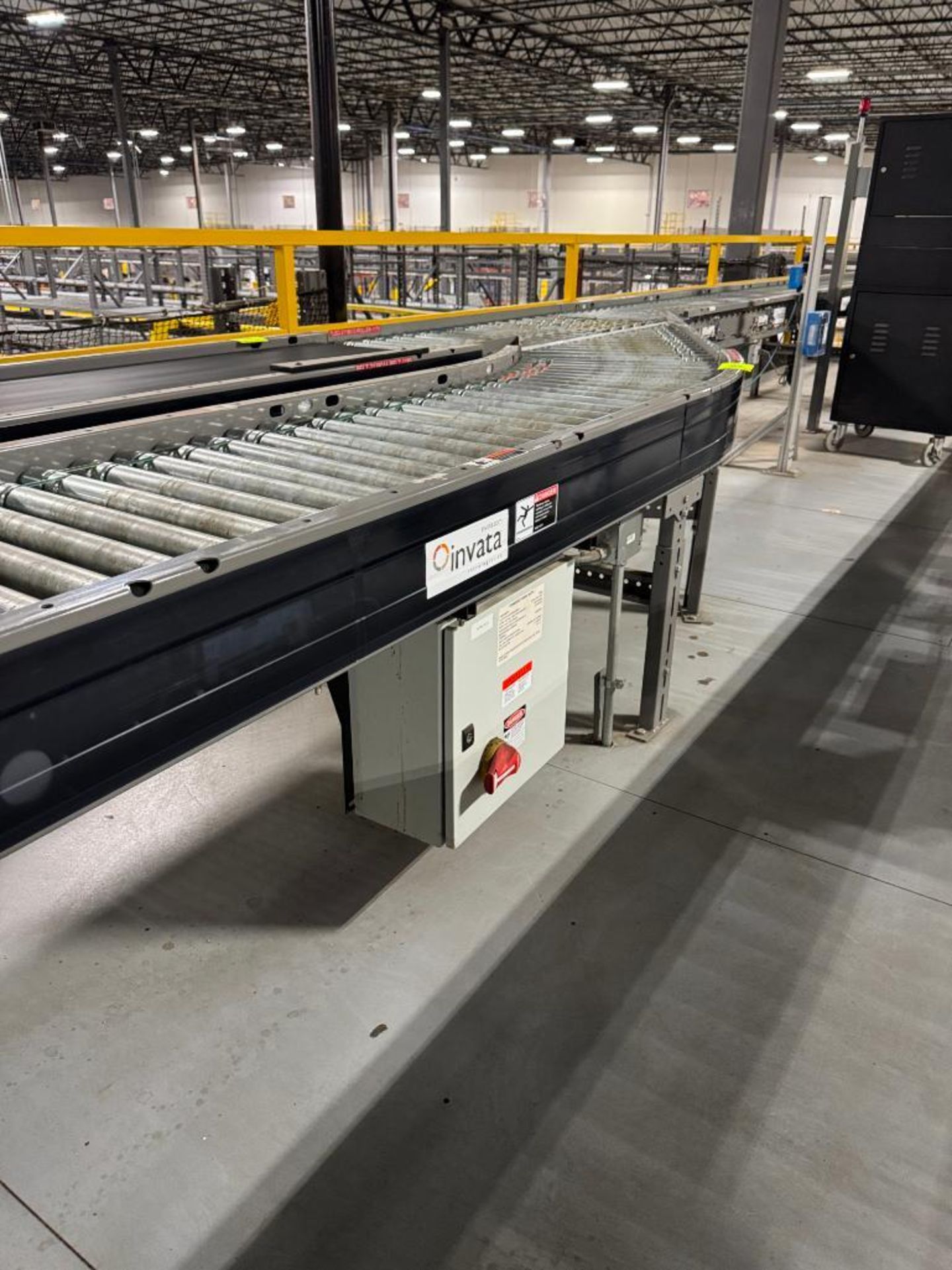 Invata powered roller conveyor - Image 3 of 4