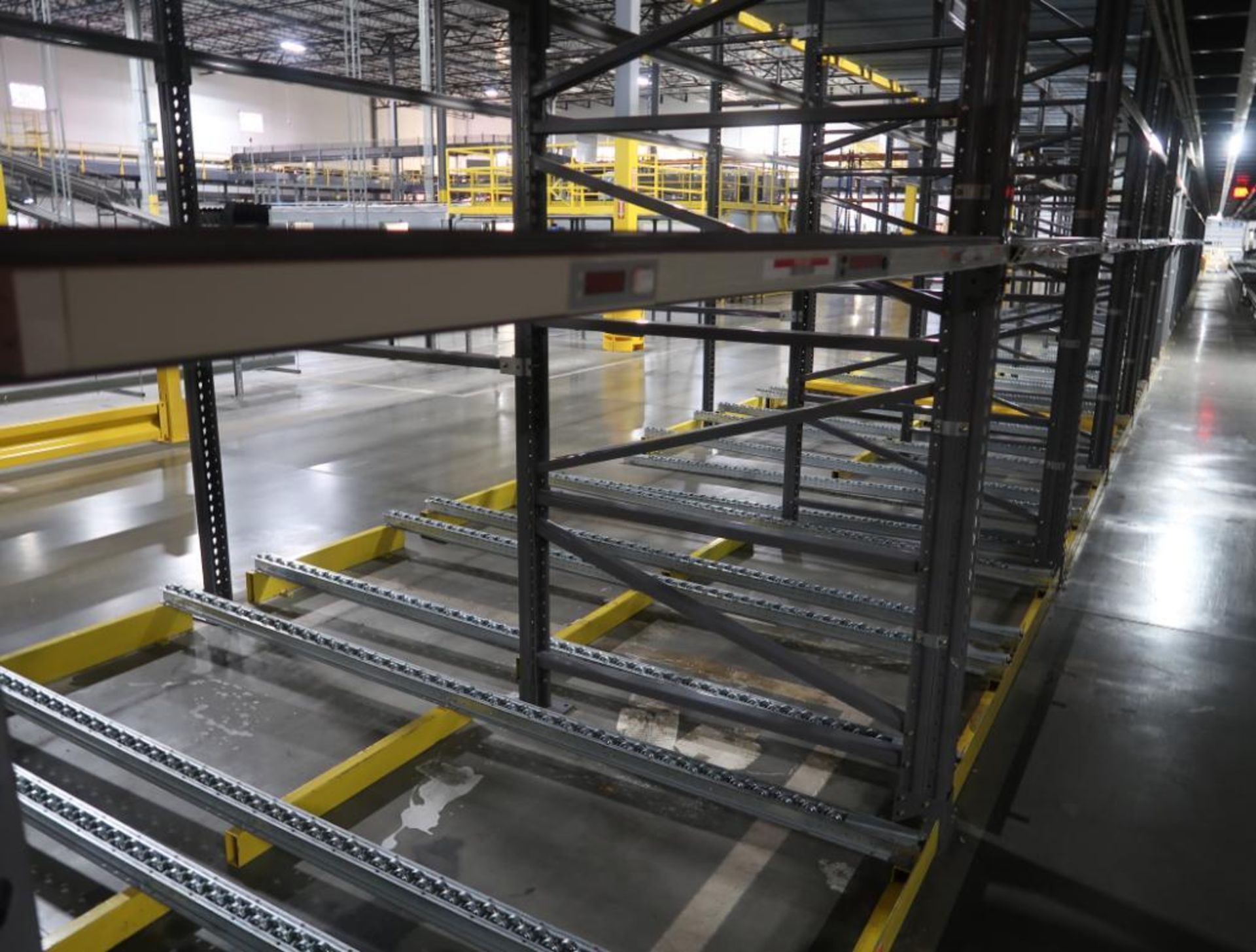 Lightning Pick pick-to light order fulfillment system