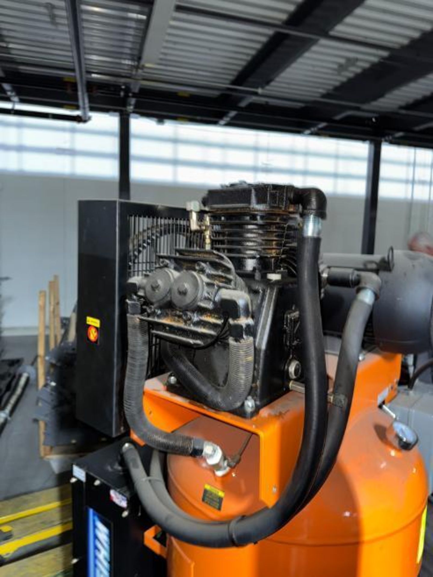 Hulk Power air compressor w/ 80 gal tank - Image 3 of 4