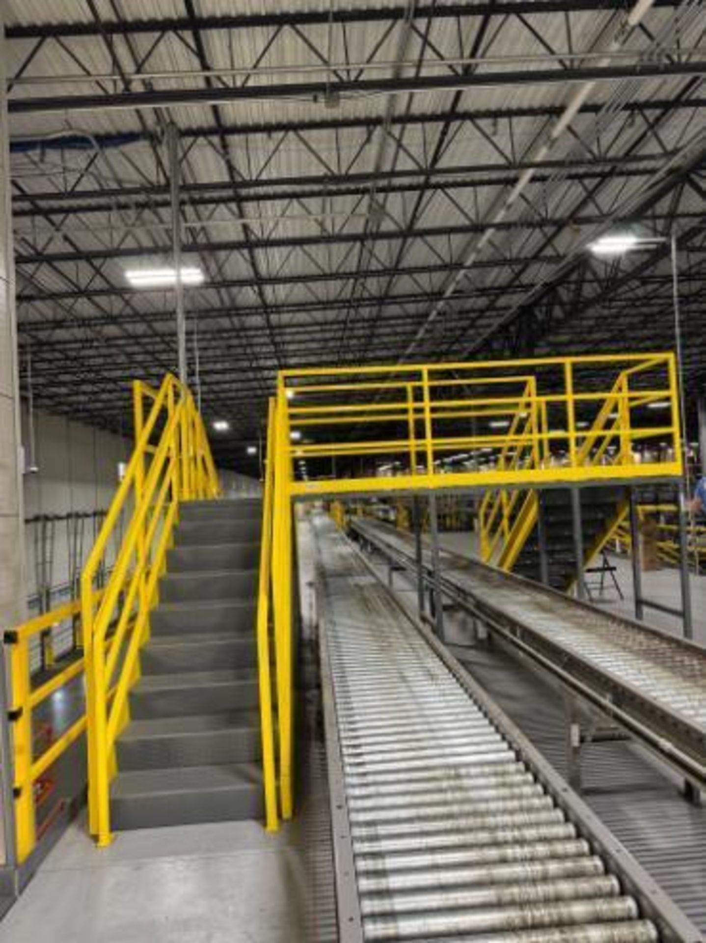 conveyor crossover, double lane, w/ 3) sets of stairs w/ handrails - Image 2 of 2