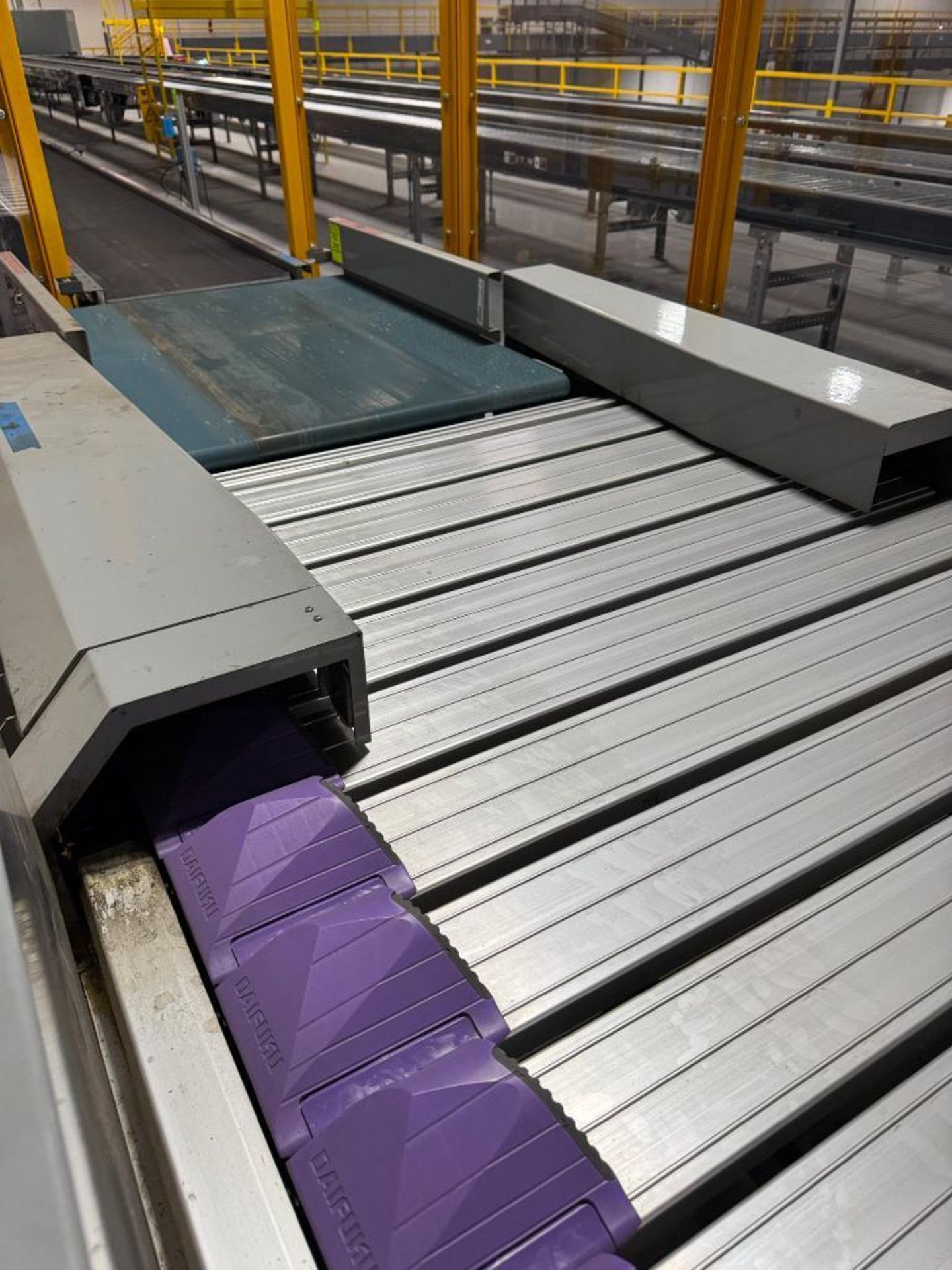 Automotion diverter/shoe sorter, w/ power supply - Image 4 of 13
