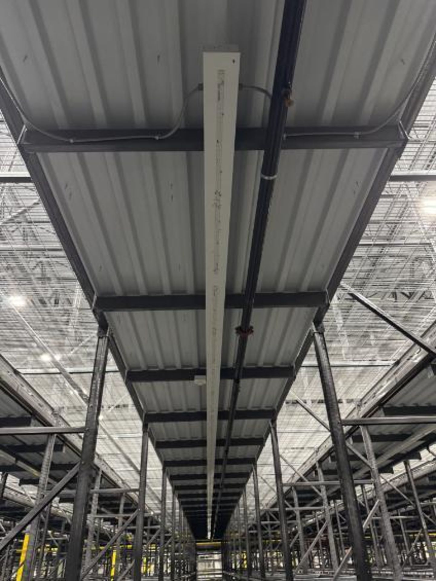 LED light fixtures - Image 2 of 2