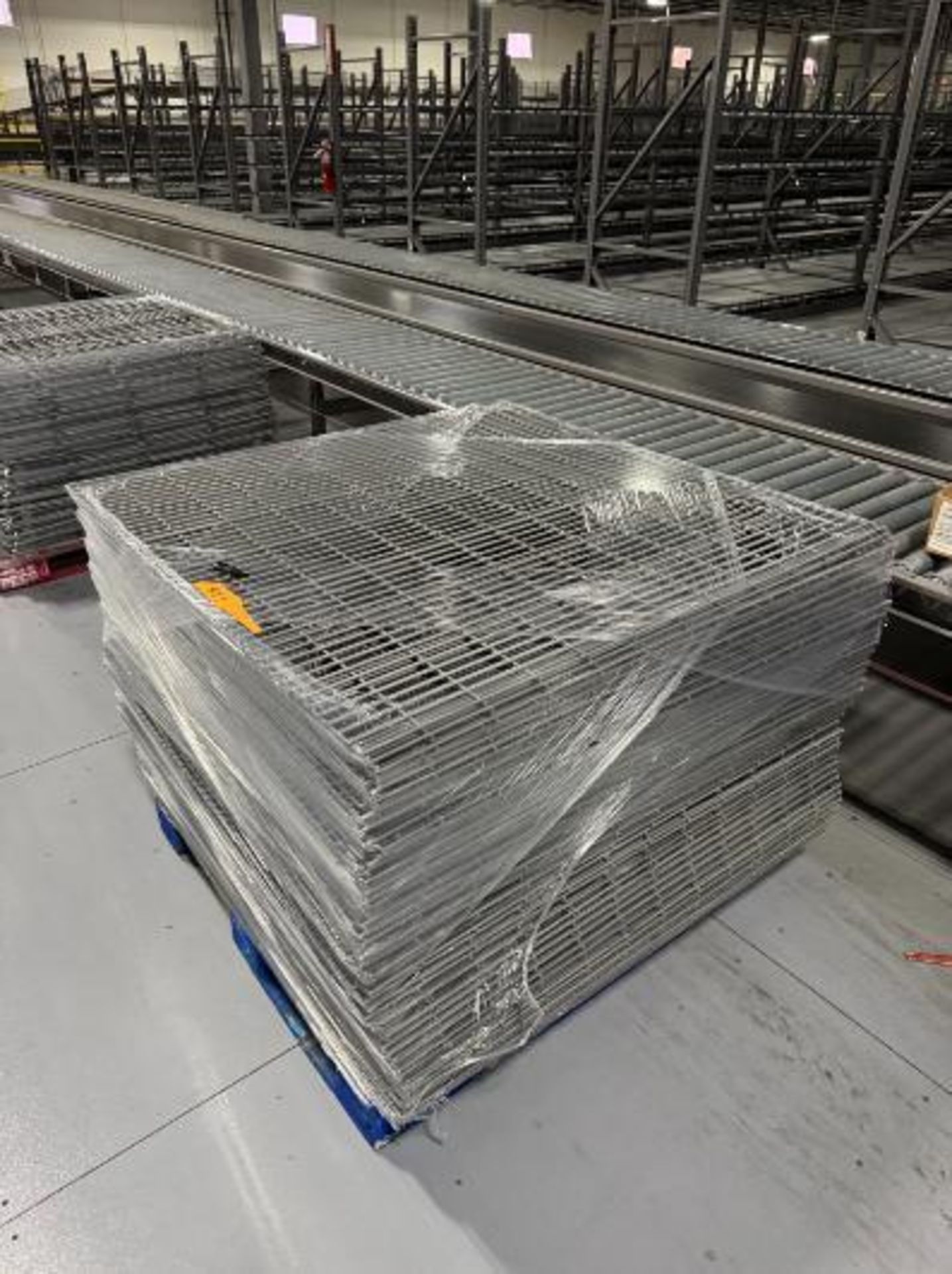 pallets of pallet racking decking