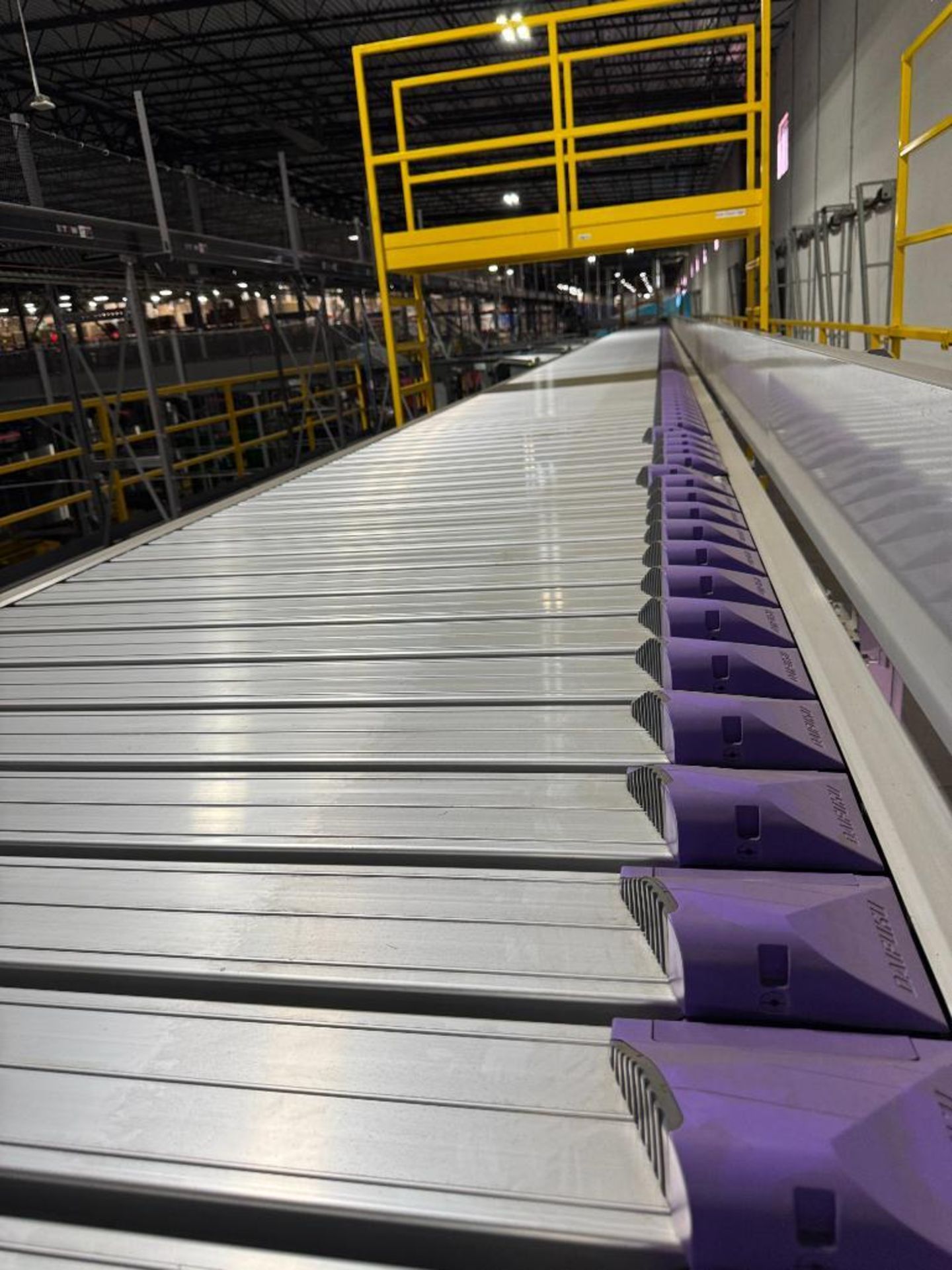 Automotion diverter/shoe sorter, w/ power supply - Image 7 of 13