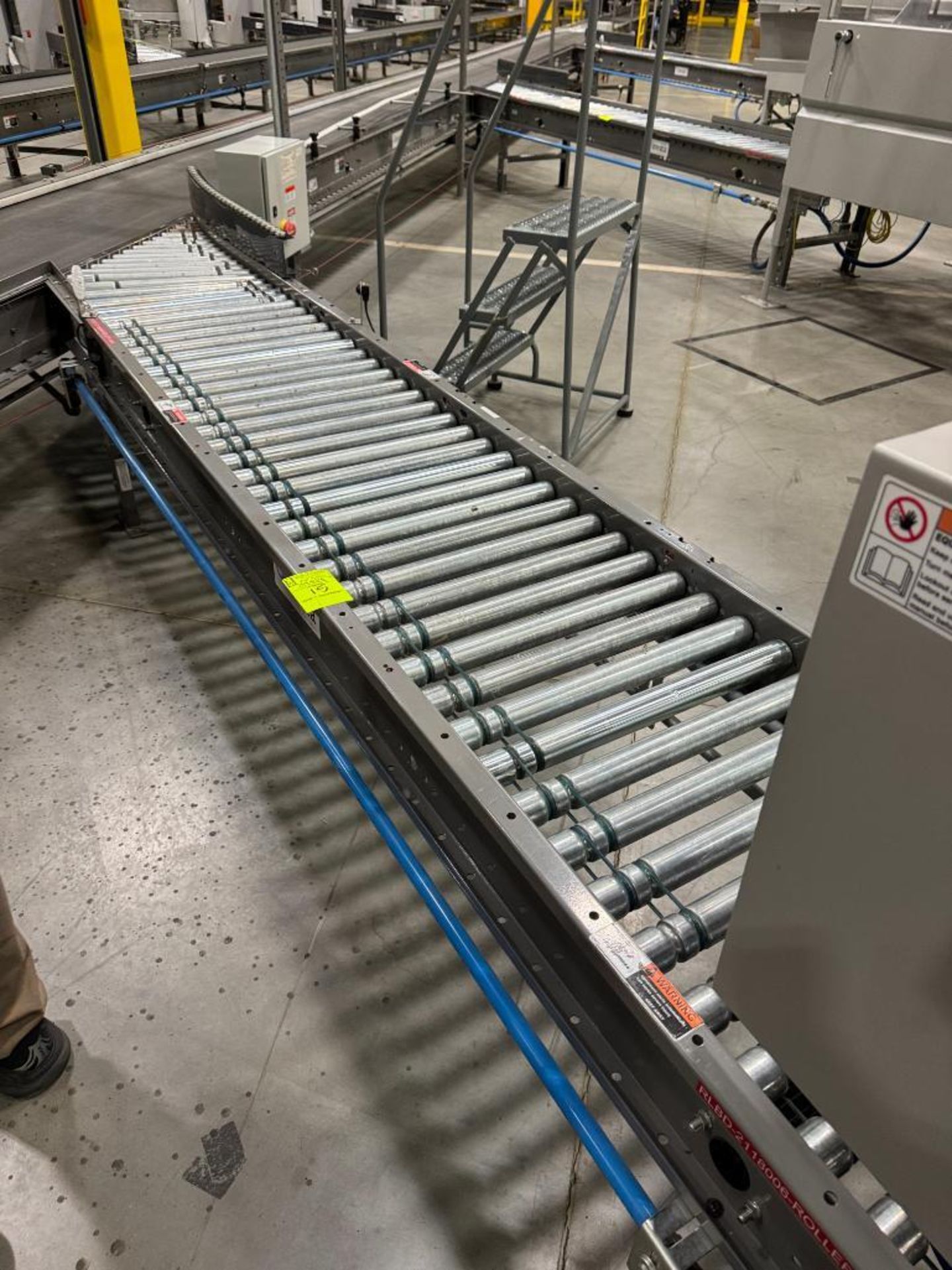 Invata powered roller conveyor