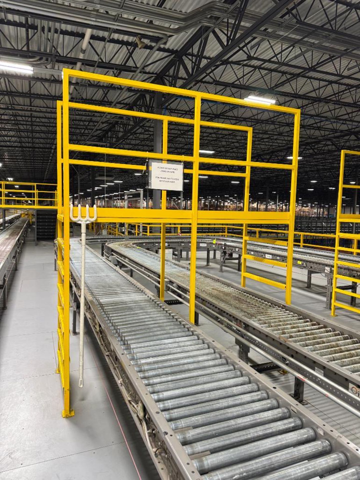 conveyor crossover, over 2) conveyors - Image 2 of 2