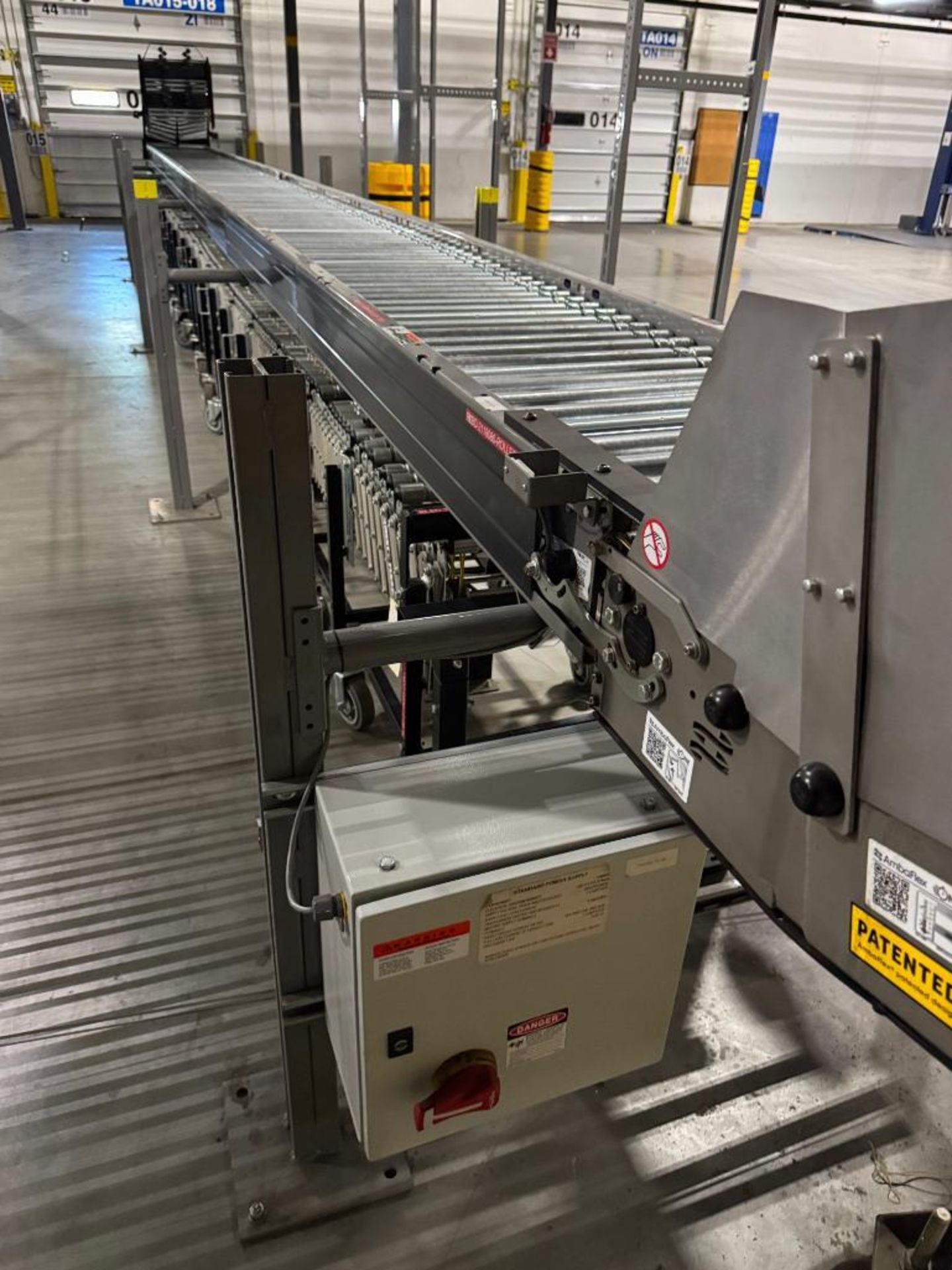 Invata partially powered roller conveyor