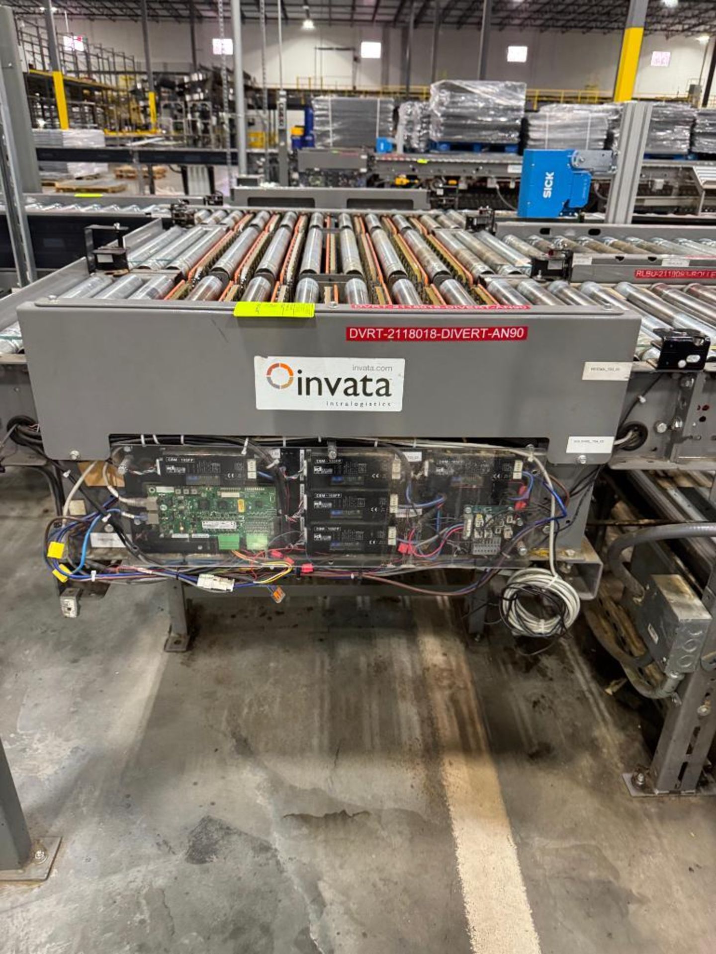 Invata pack station 3-lane diverter - Image 2 of 4
