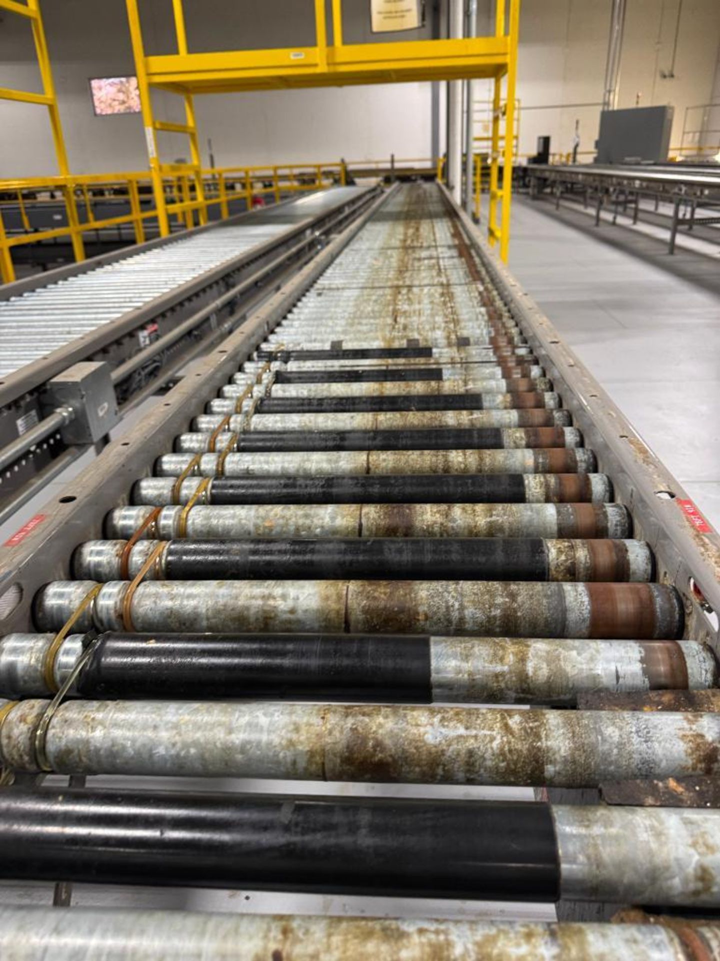 Invata powered roller conveyor - Image 3 of 4