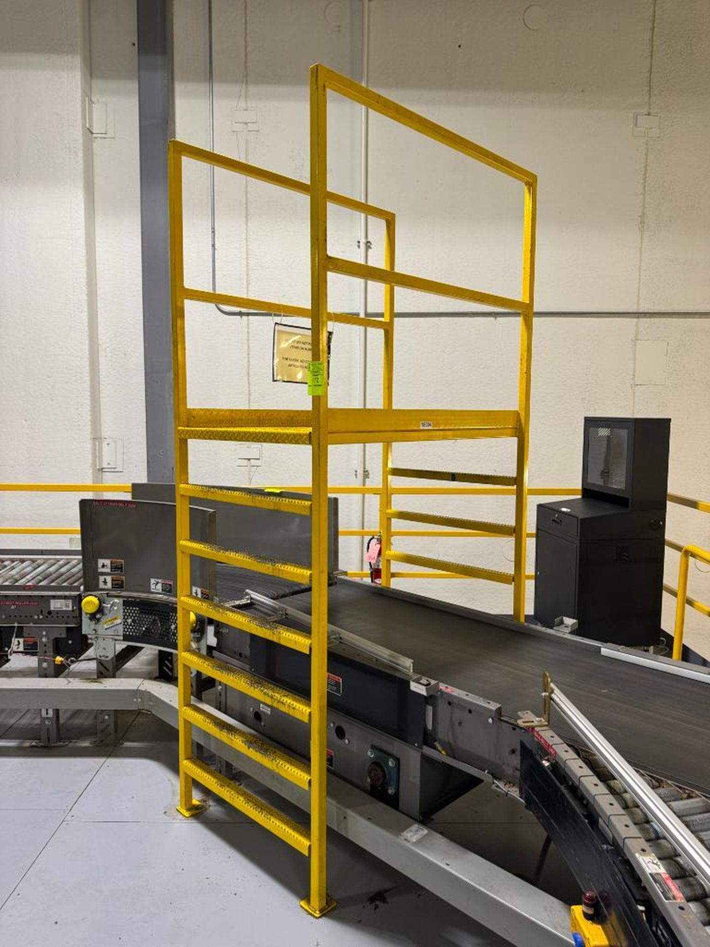 conveyor crossover