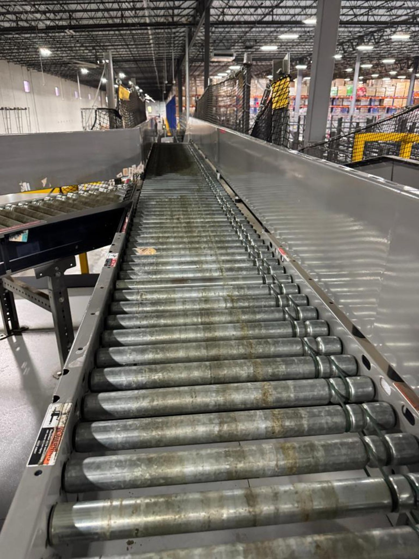 Invata powered roller conveyor - Image 2 of 4