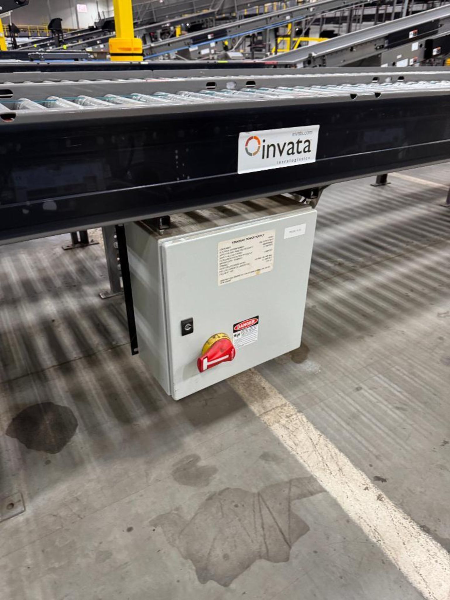 Invata powered roller conveyor - Image 3 of 3