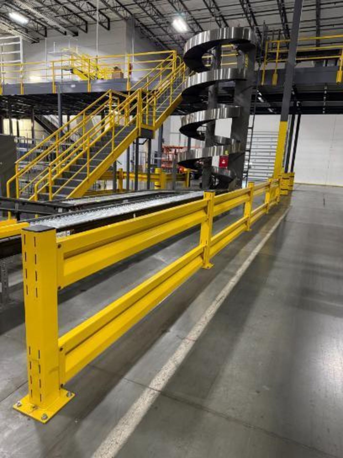 sections of warehouse divider fence - Image 2 of 2
