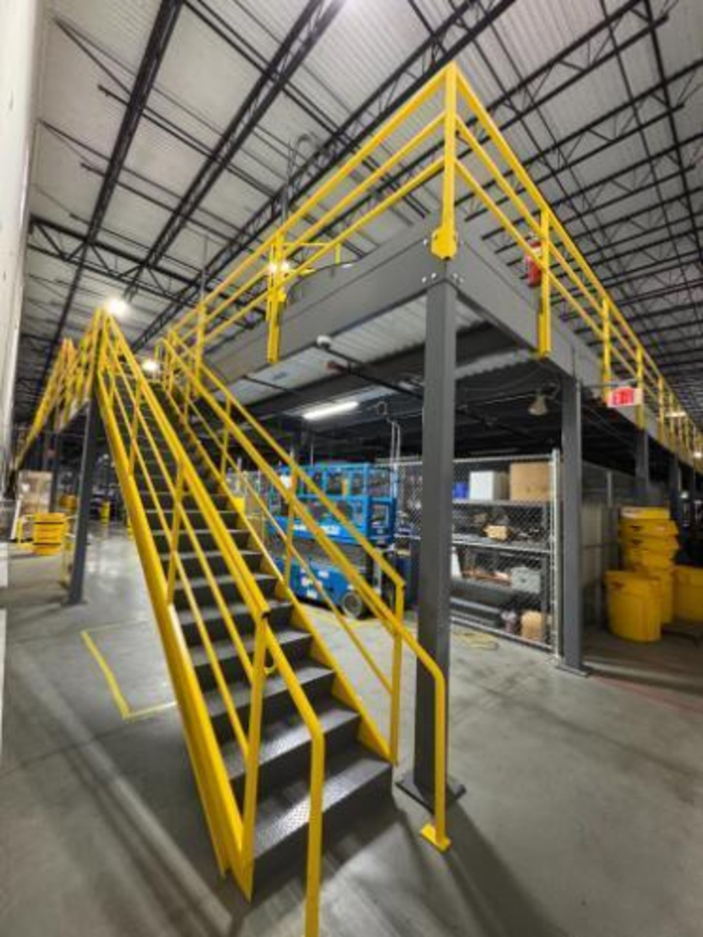 south mezzanine, w/ 2) sets of stairs - Image 4 of 18