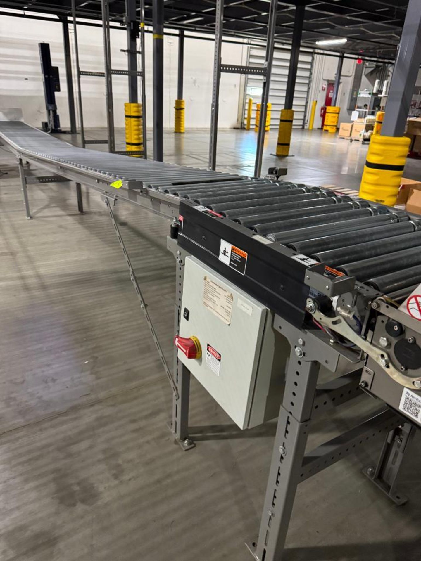 Invata partially powered roller conveyor - Image 4 of 4