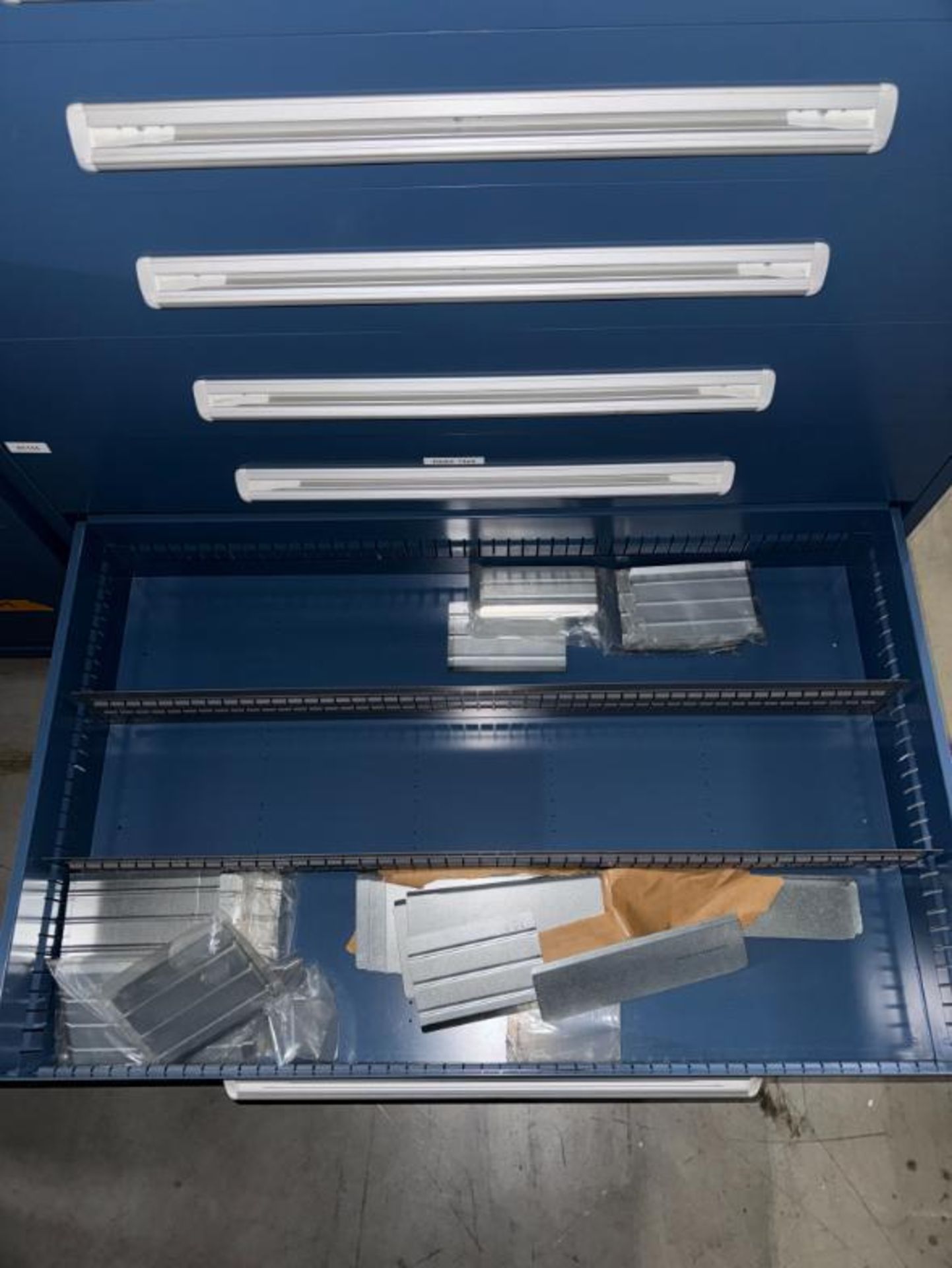 contents of all drawers- Light Pick controls, fuses, picking tags, - Image 7 of 8