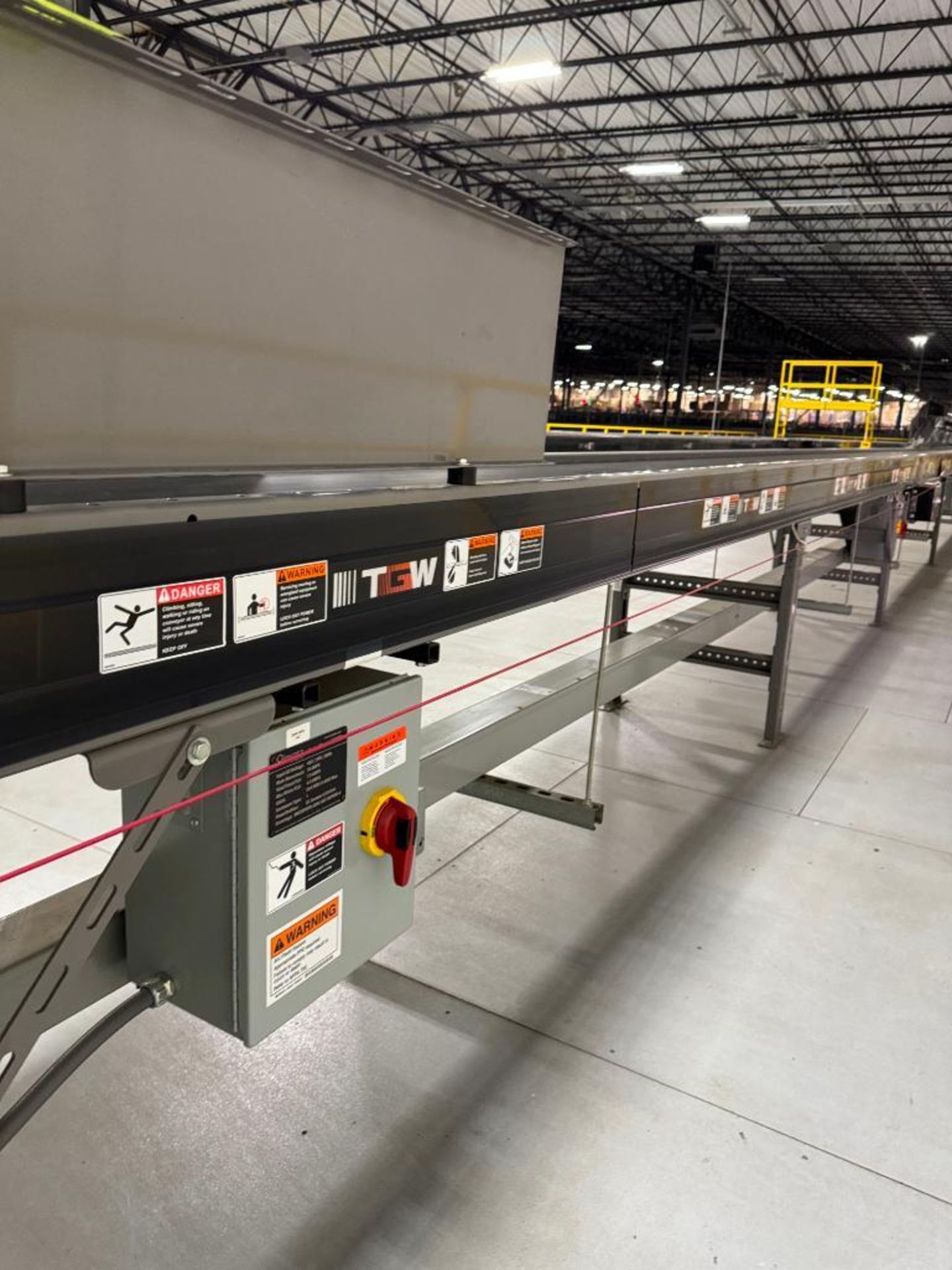 Invata conveyor belt - Image 2 of 4