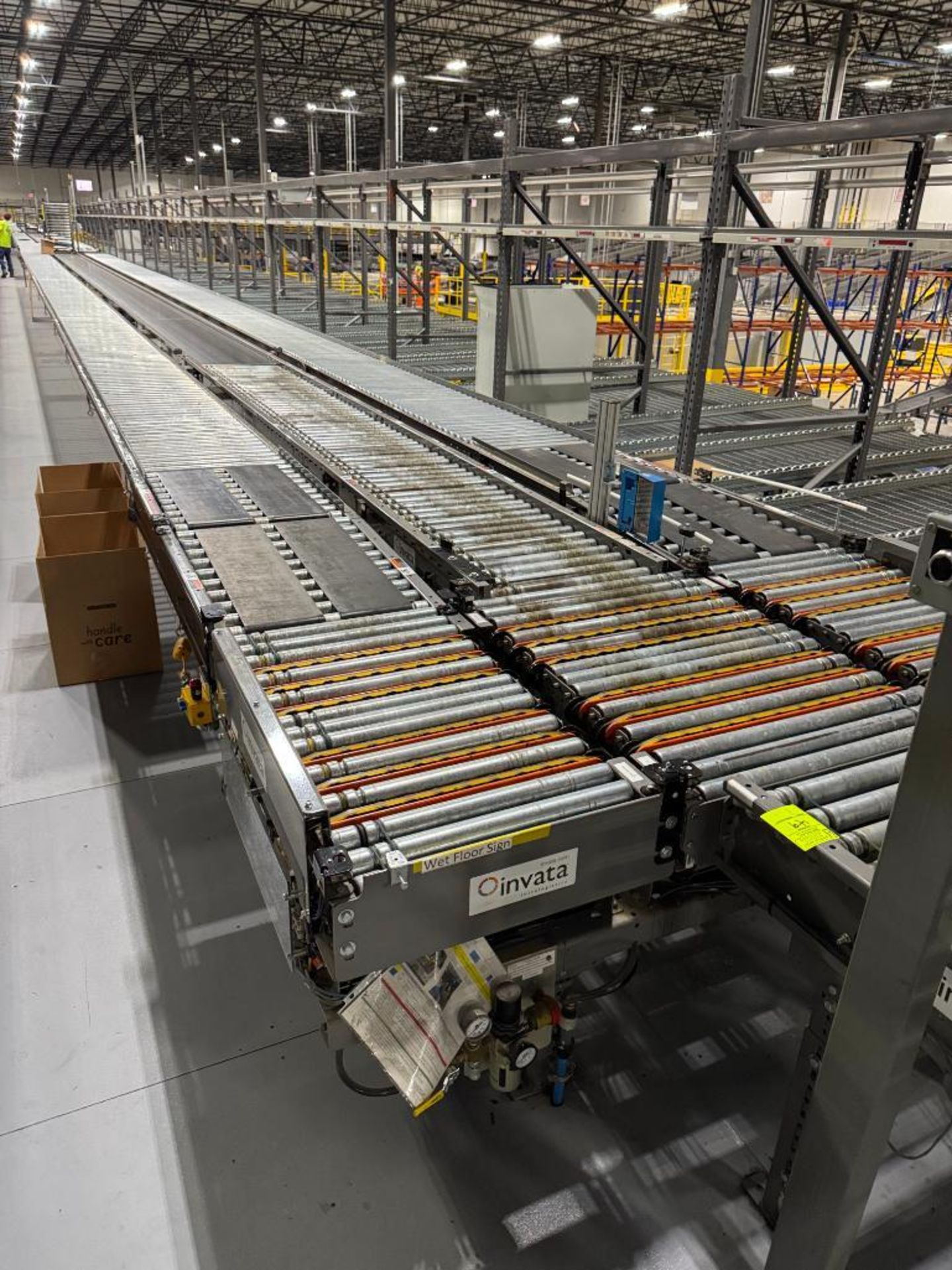 Invata diverter dual roller conveyor