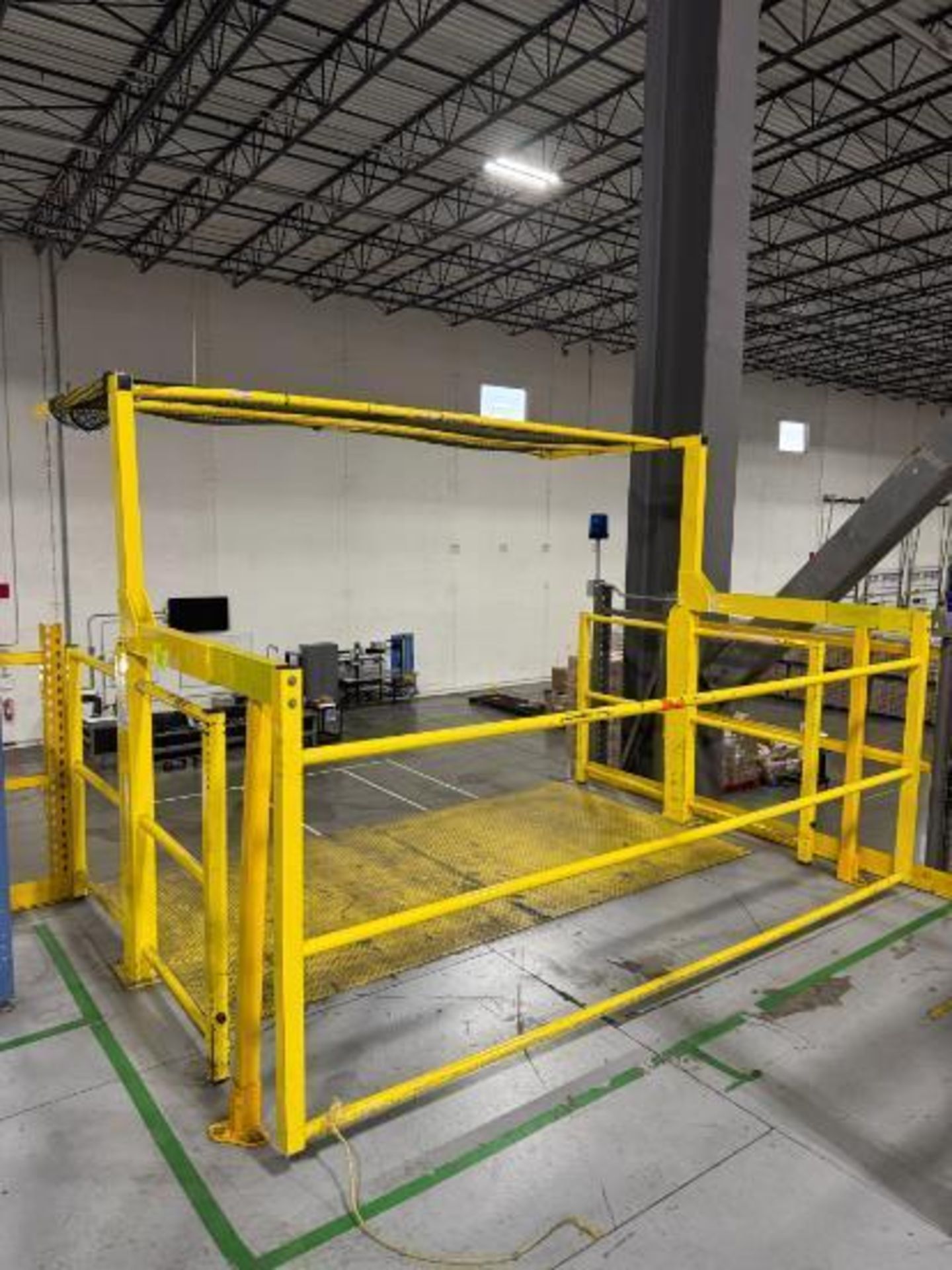 Benko Protect-O-Gate forklift pallet safety gate - Image 3 of 3