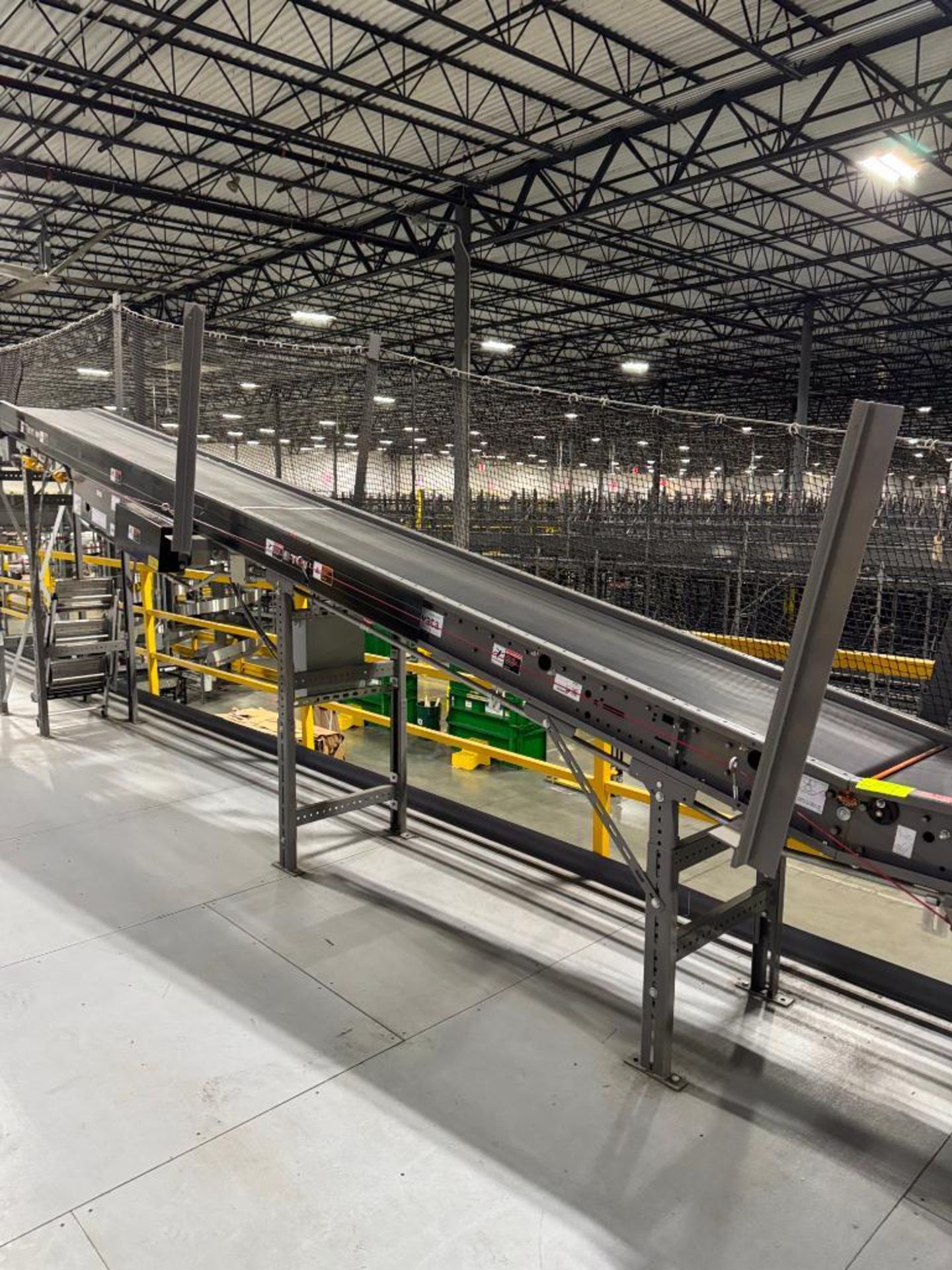Invata conveyor belt w/ incline - Image 2 of 5