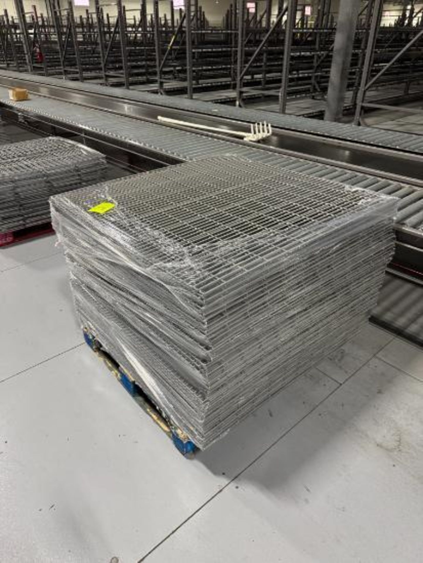 pallets of pallet racking decking