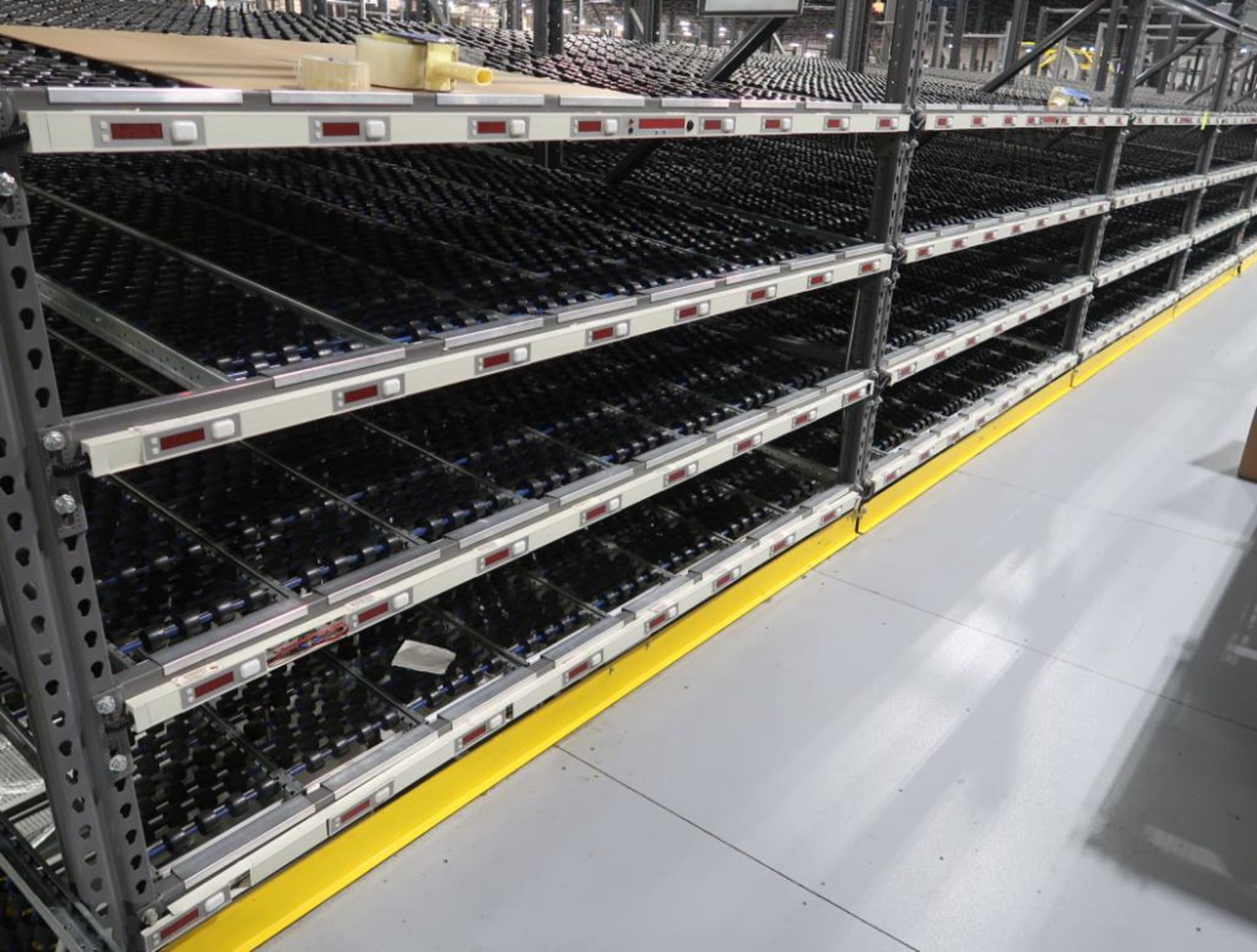 Lightning Pick pick-to light order fulfillment system