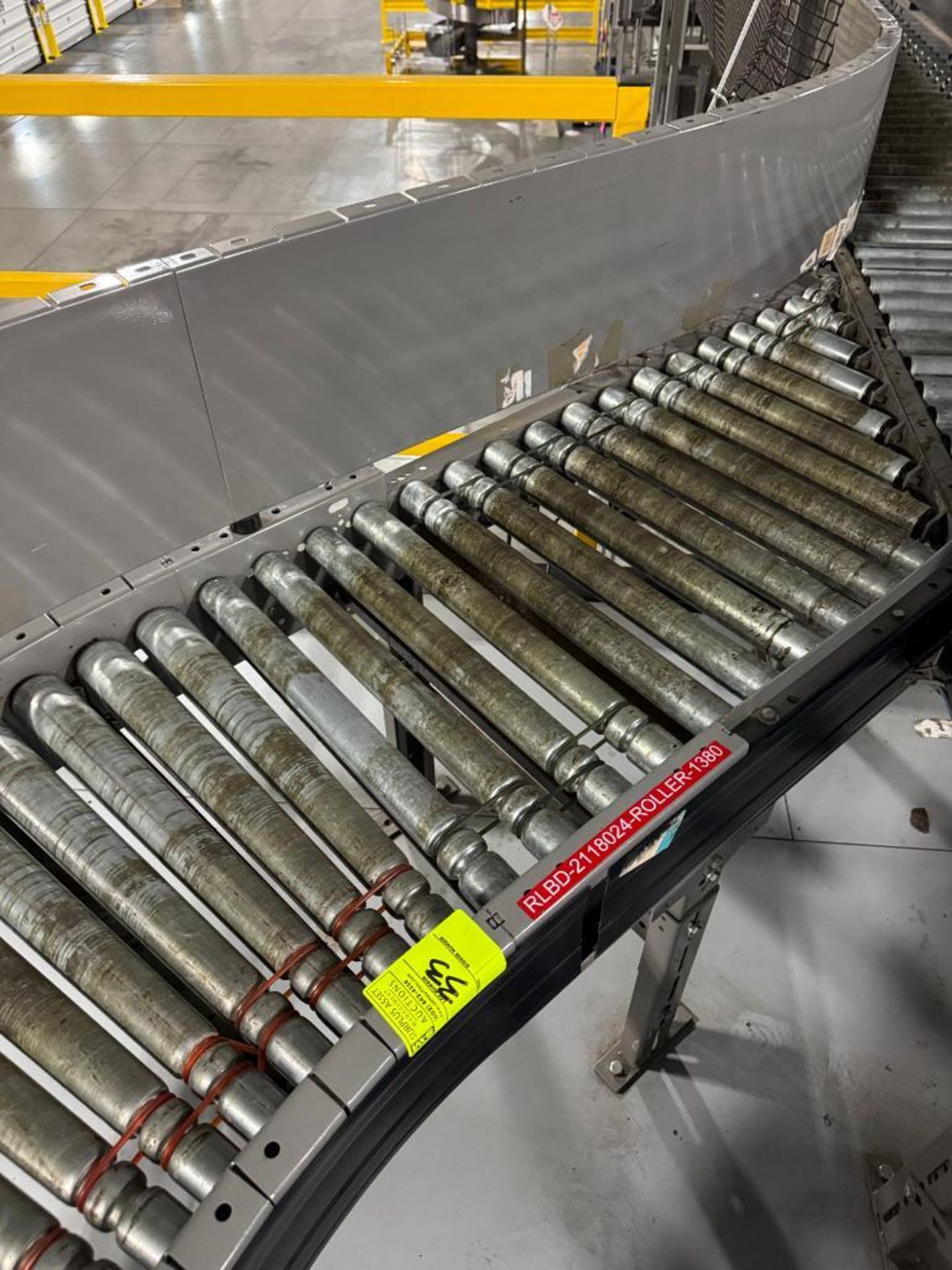 Invata powered roller conveyor