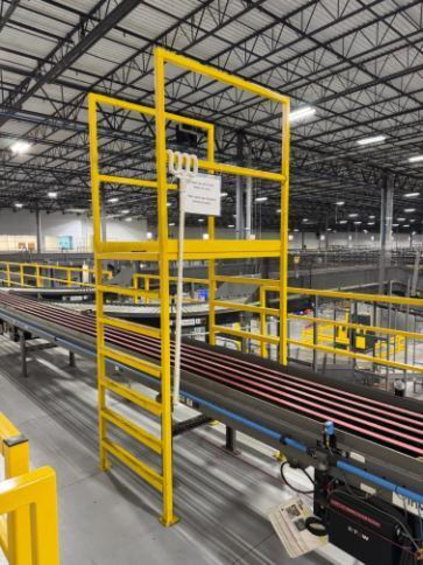 conveyor crossover - Image 2 of 2