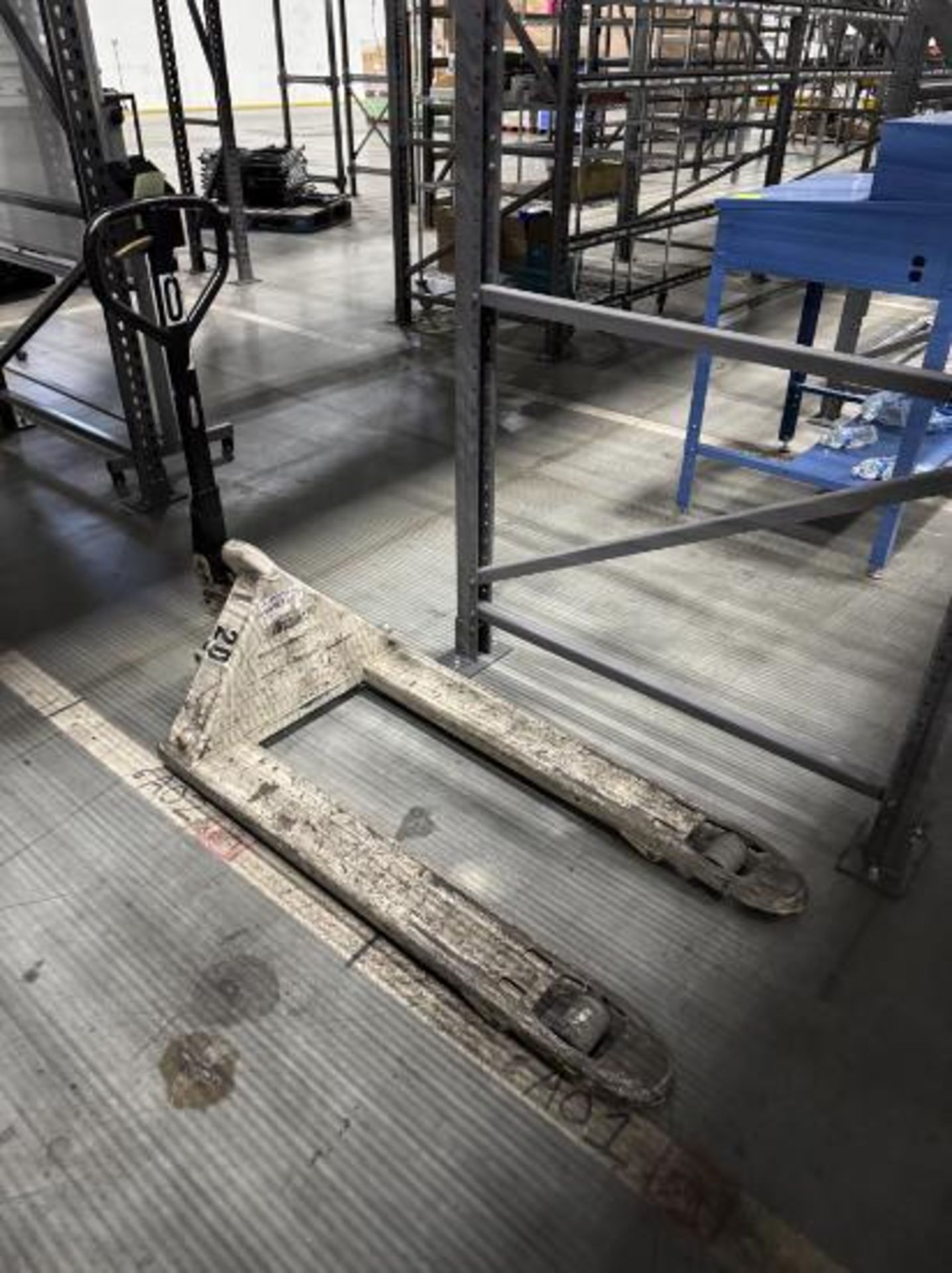 pallet jack - Image 2 of 2