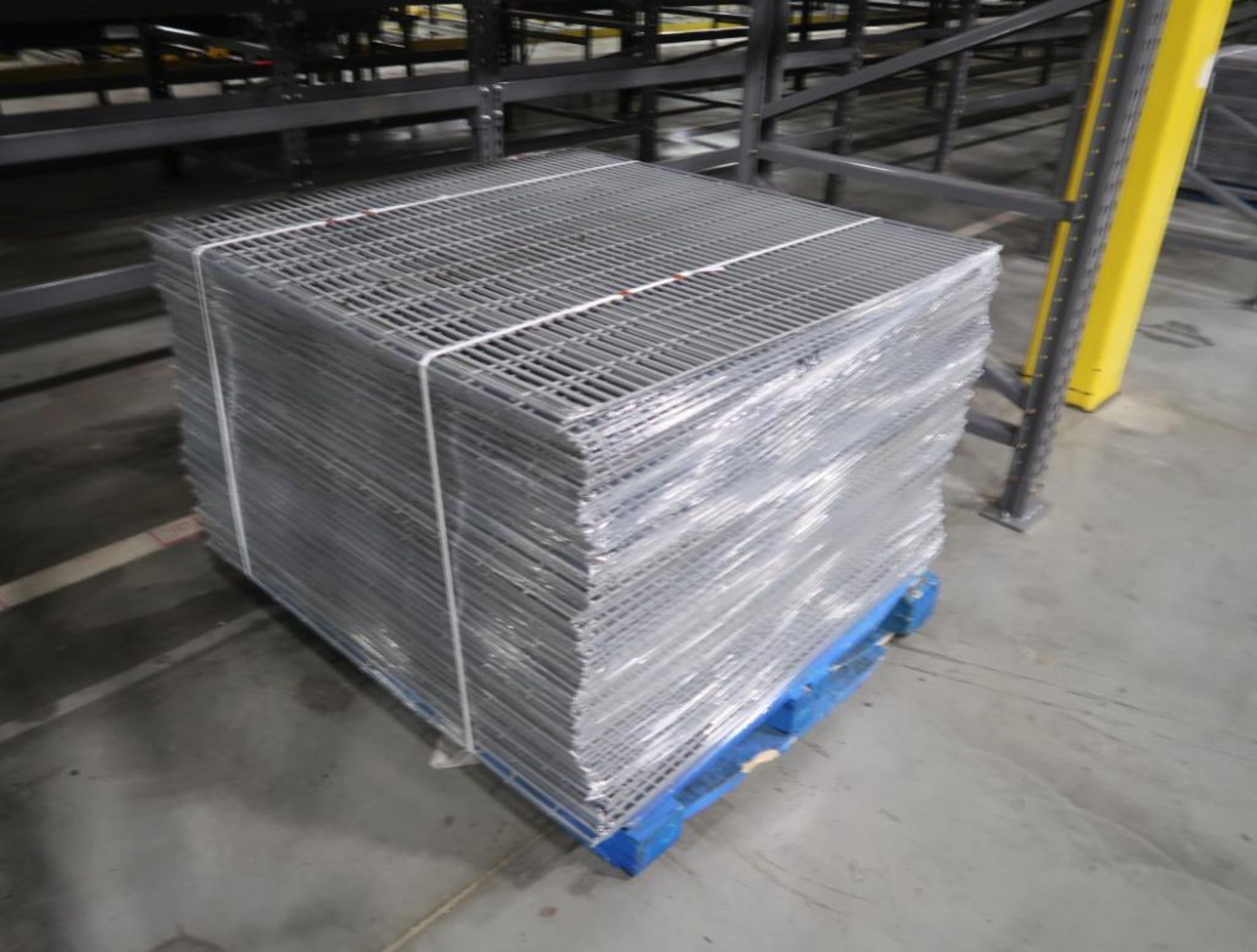 pallets of pallet racking decking - Image 4 of 4