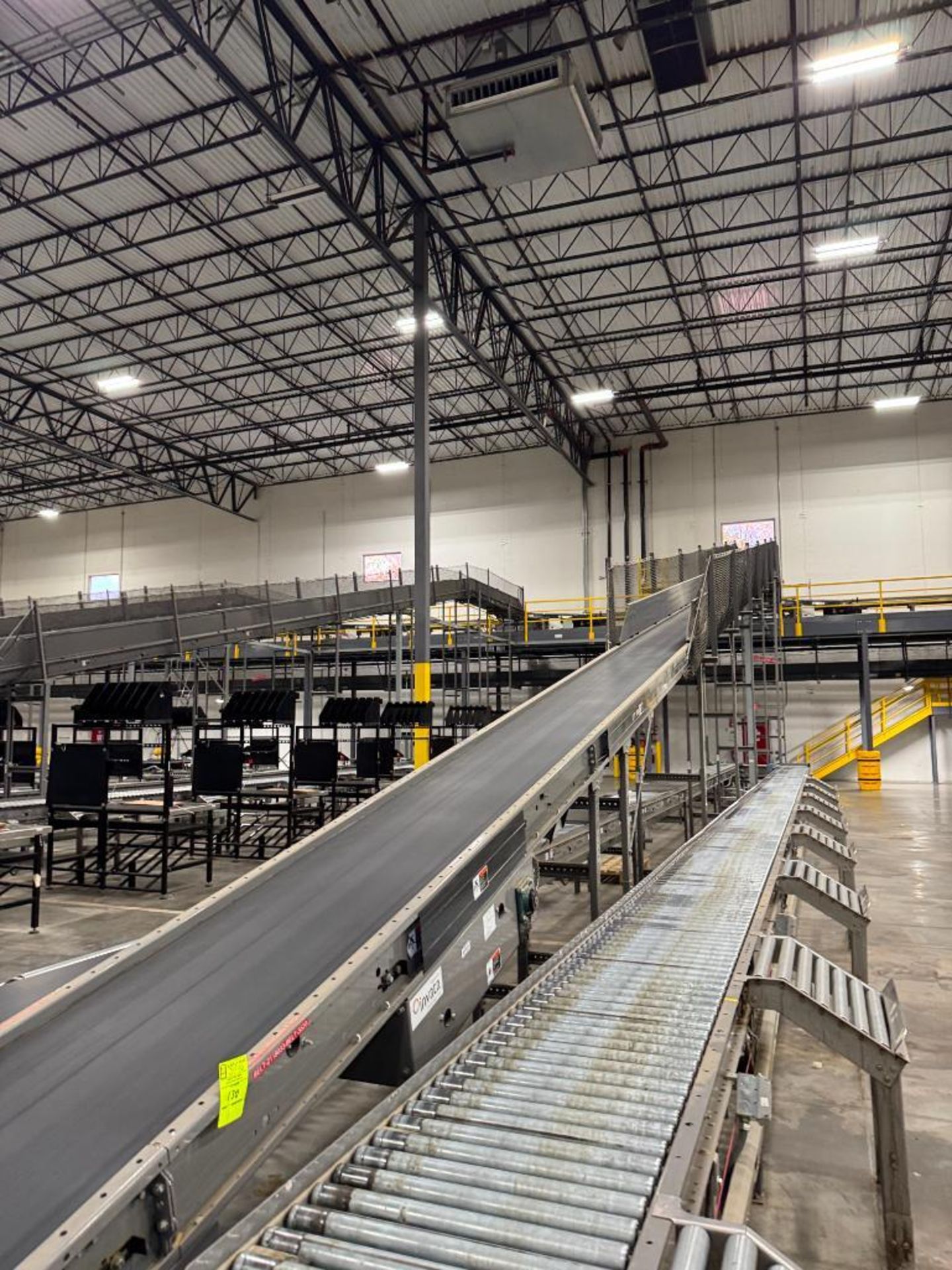 Invata conveyor belt w/ decline - Image 2 of 5