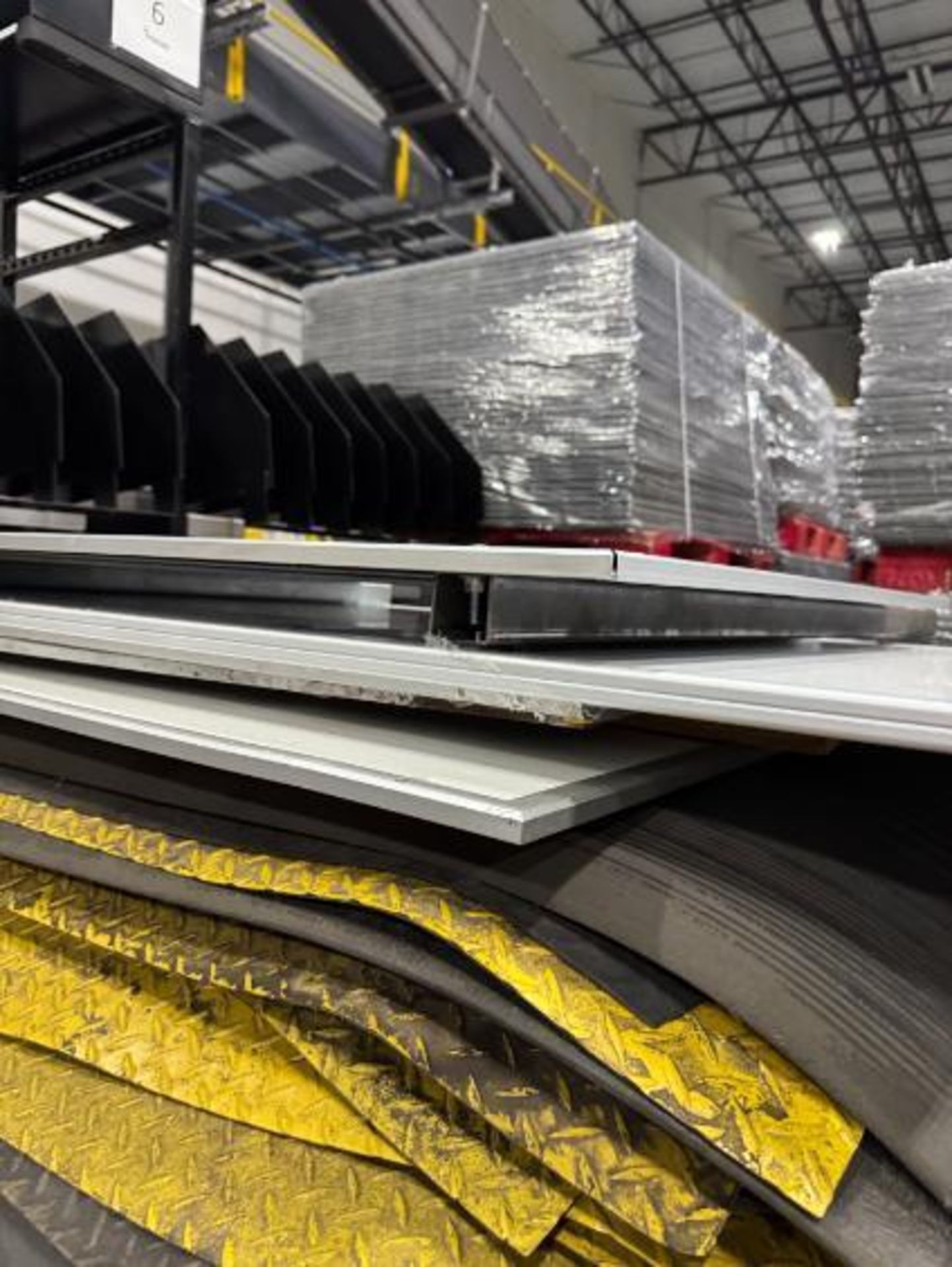 pallet of floor pads & white boards - Image 3 of 4