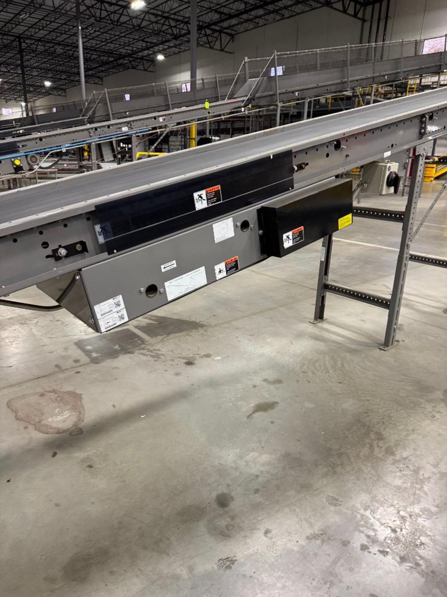 Invata conveyor belt w/ decline - Image 2 of 4