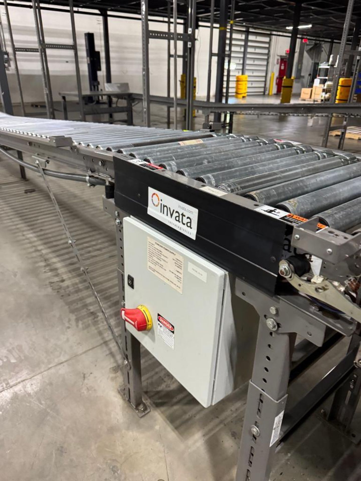 Invata partially powered roller conveyor - Image 2 of 3