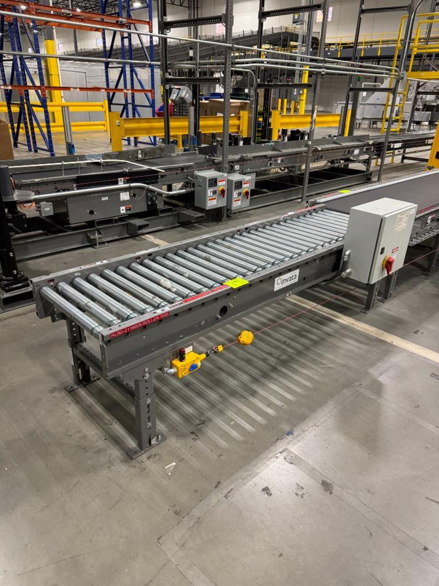 Invata powered roller conveyor w/ variable frequency drive