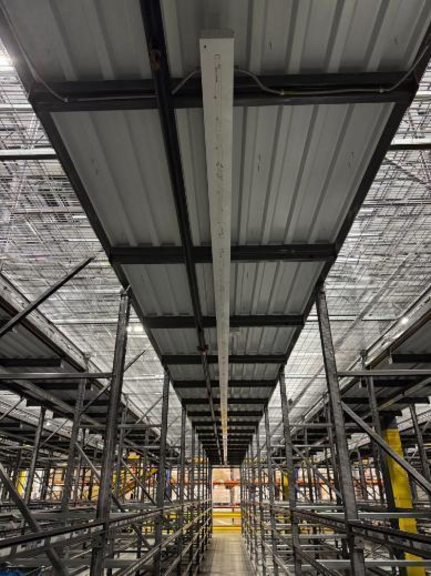 LED light fixtures - Image 2 of 2