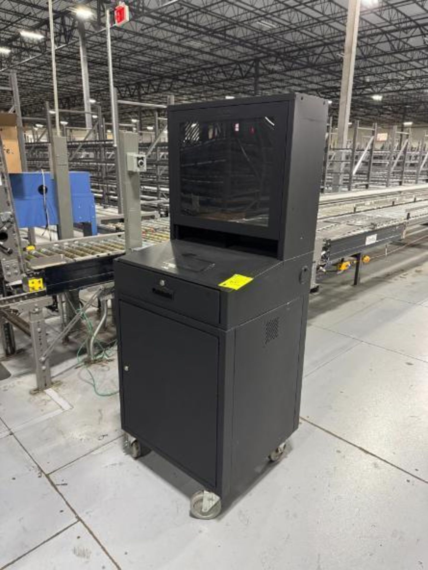 Global mobile computer station & steel table