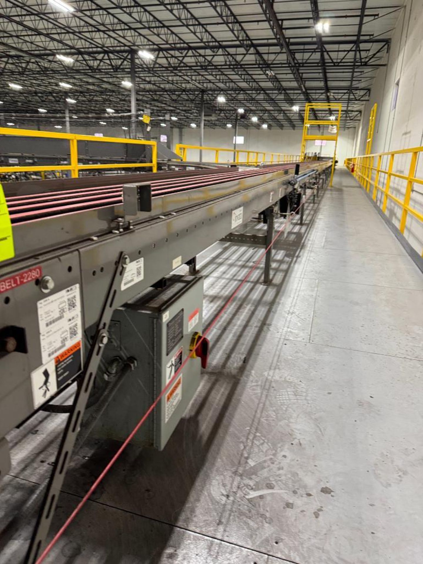 Invata 6-lane conveyor belt - Image 2 of 8