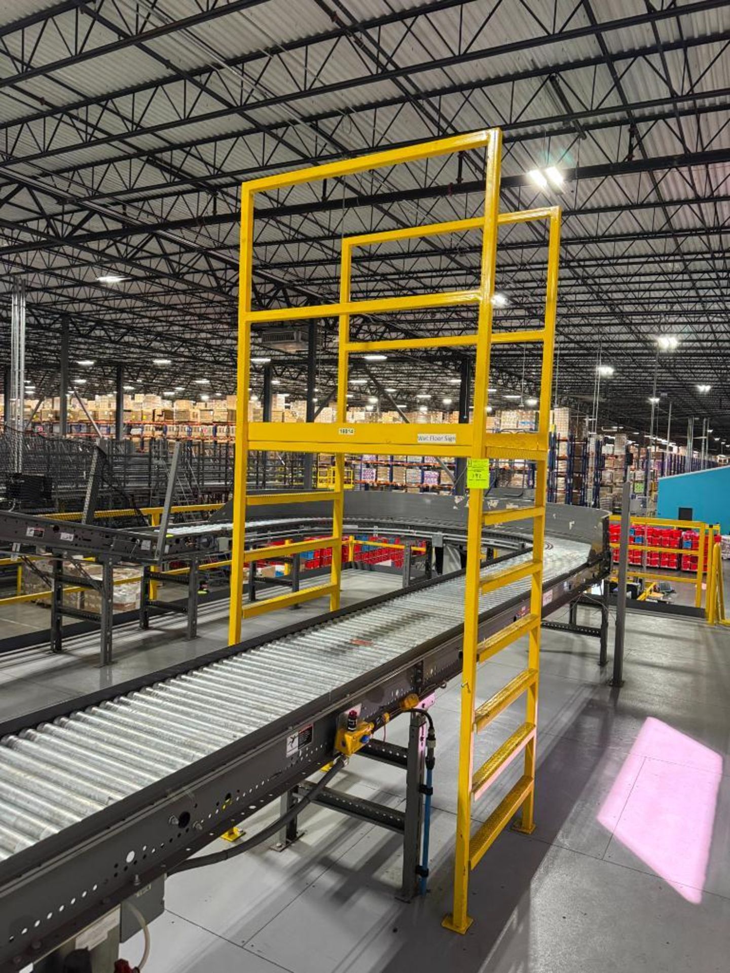 conveyor crossover