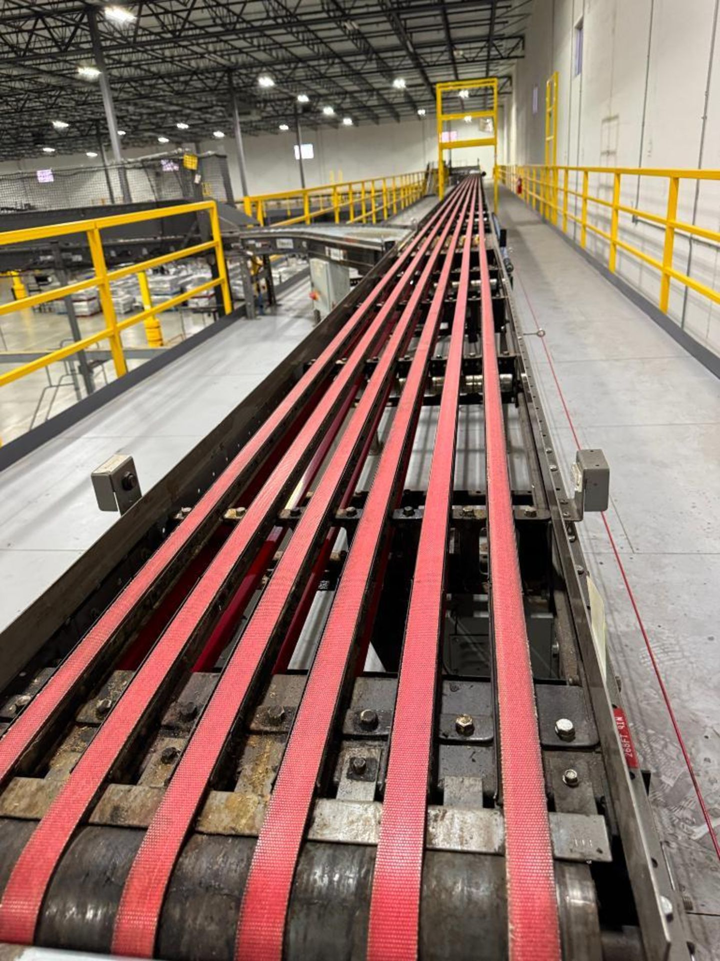 Invata 6-lane conveyor belt