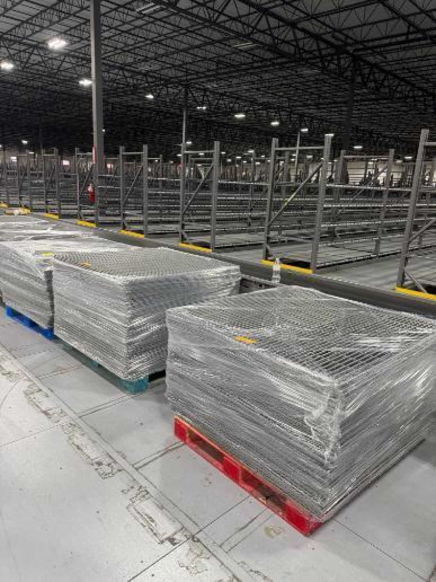 pallets of pallet racking decking - Image 3 of 3