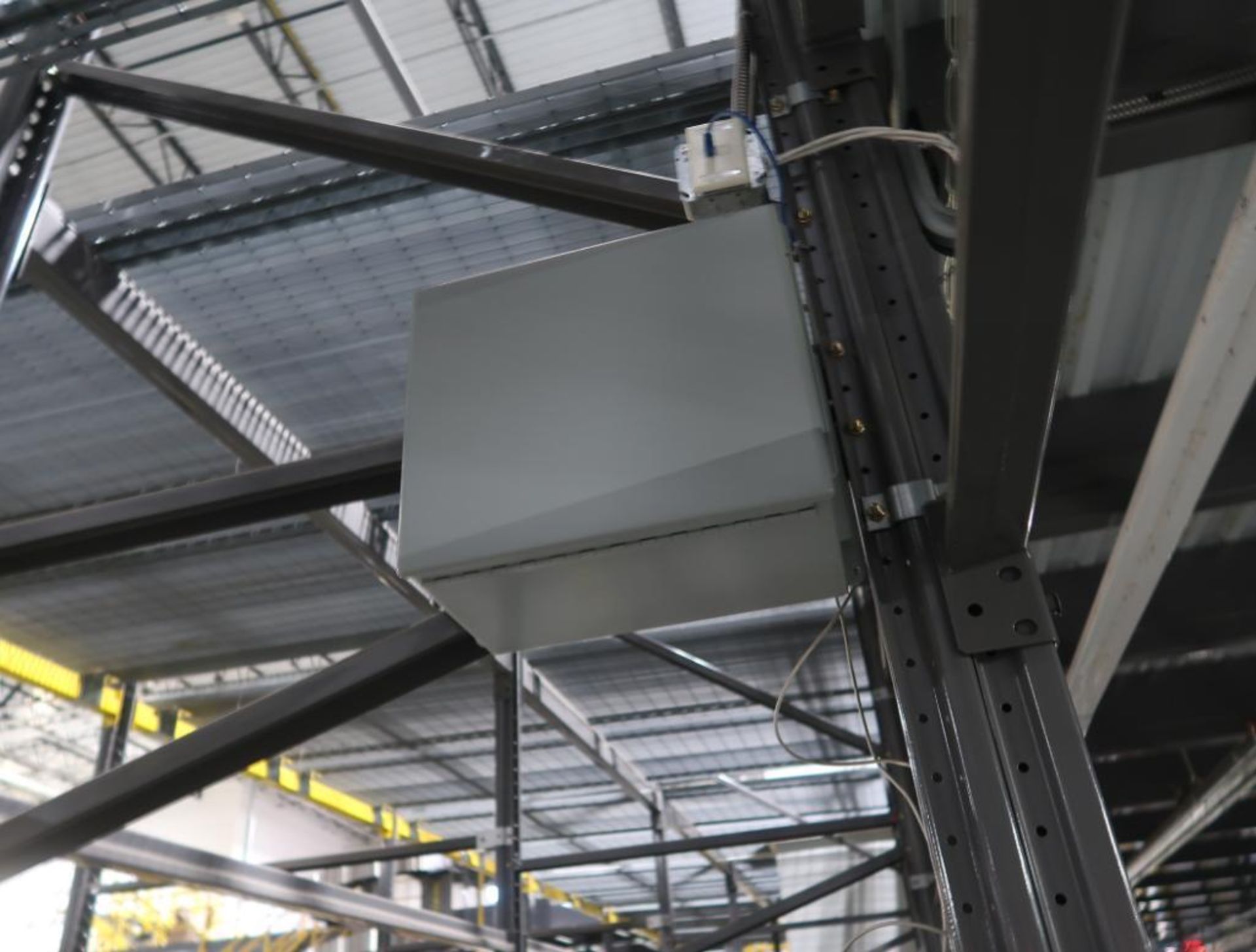 Lightning Pick pick-to light order fulfillment system - Image 4 of 4